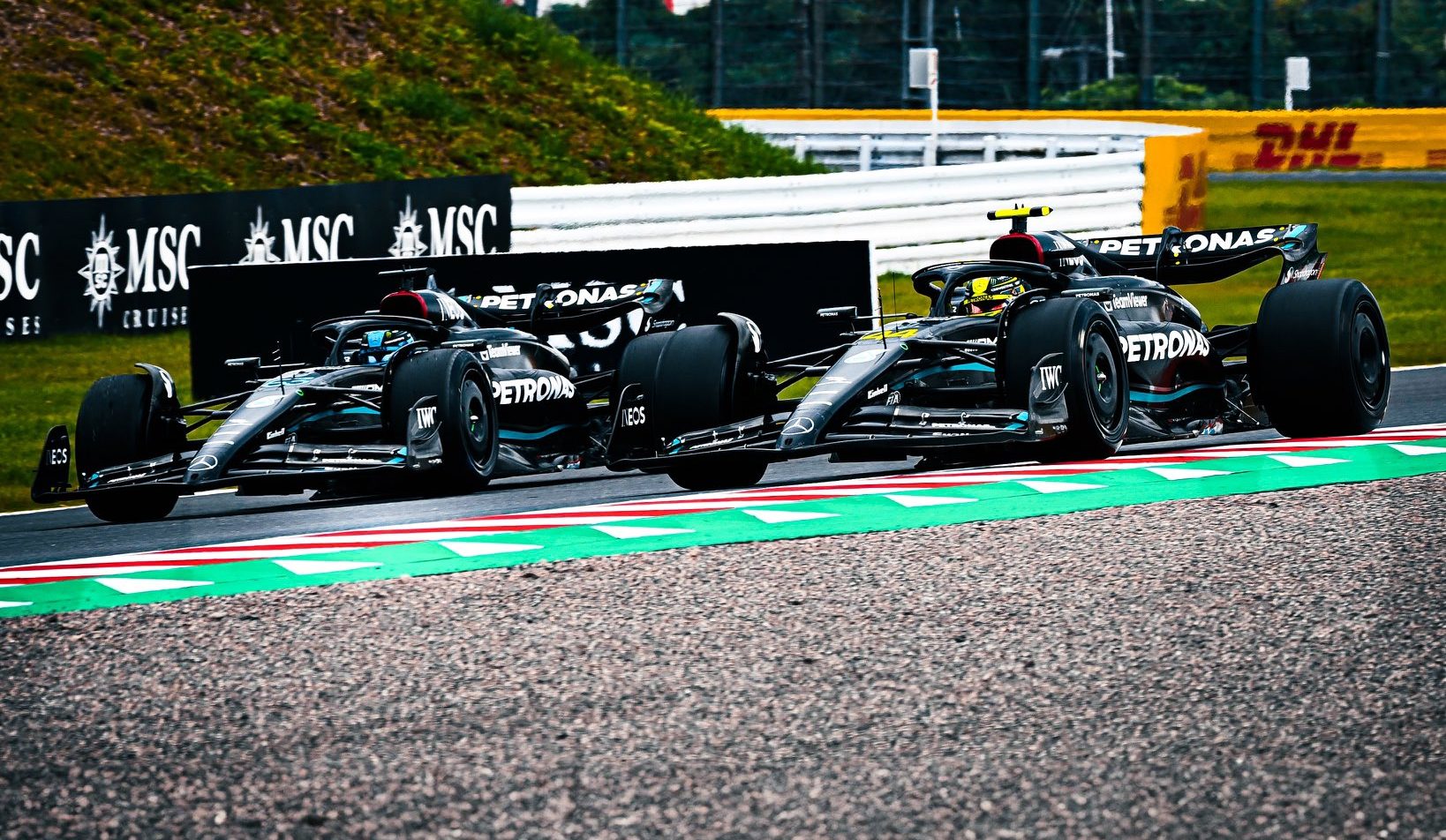 Des détails techniques sur la W15 commencent à sortir GDBG8OQWcAAtY5Y