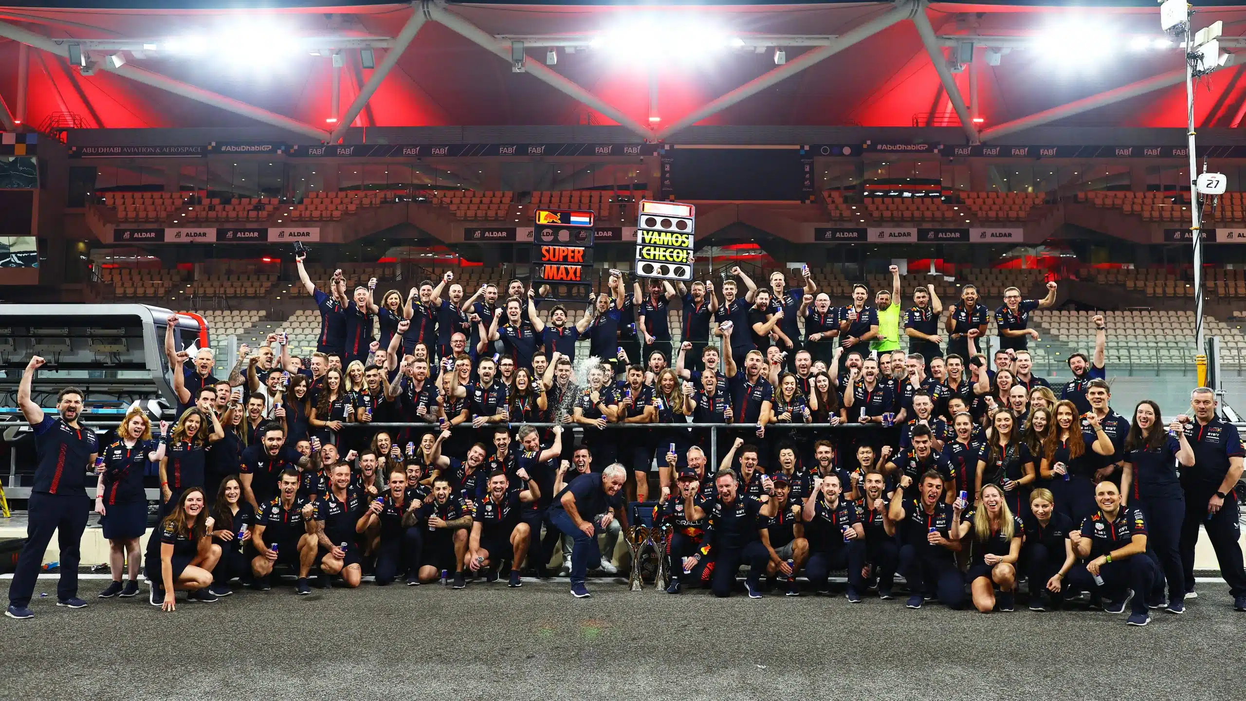 Red Bull a auditionné Christian Horner. C'est quoi la suite? GFWemH_XoAAVoxF