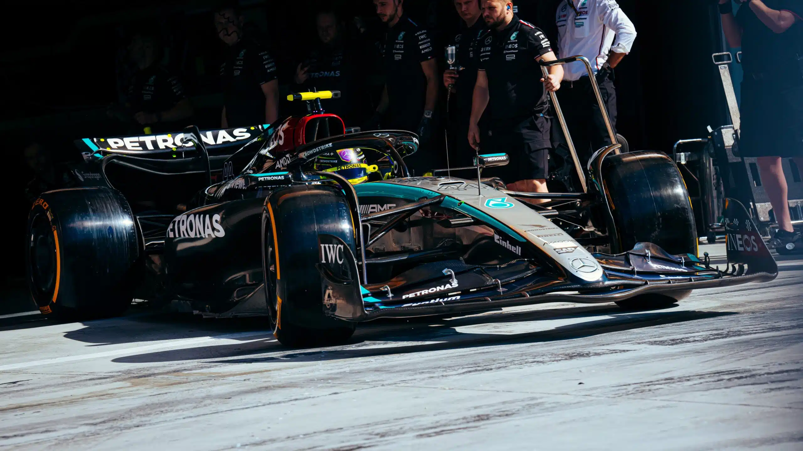 Piero Ferrari révèle une anecdote gênante pour Hamilton GHBNQEDXwAAPTKg
