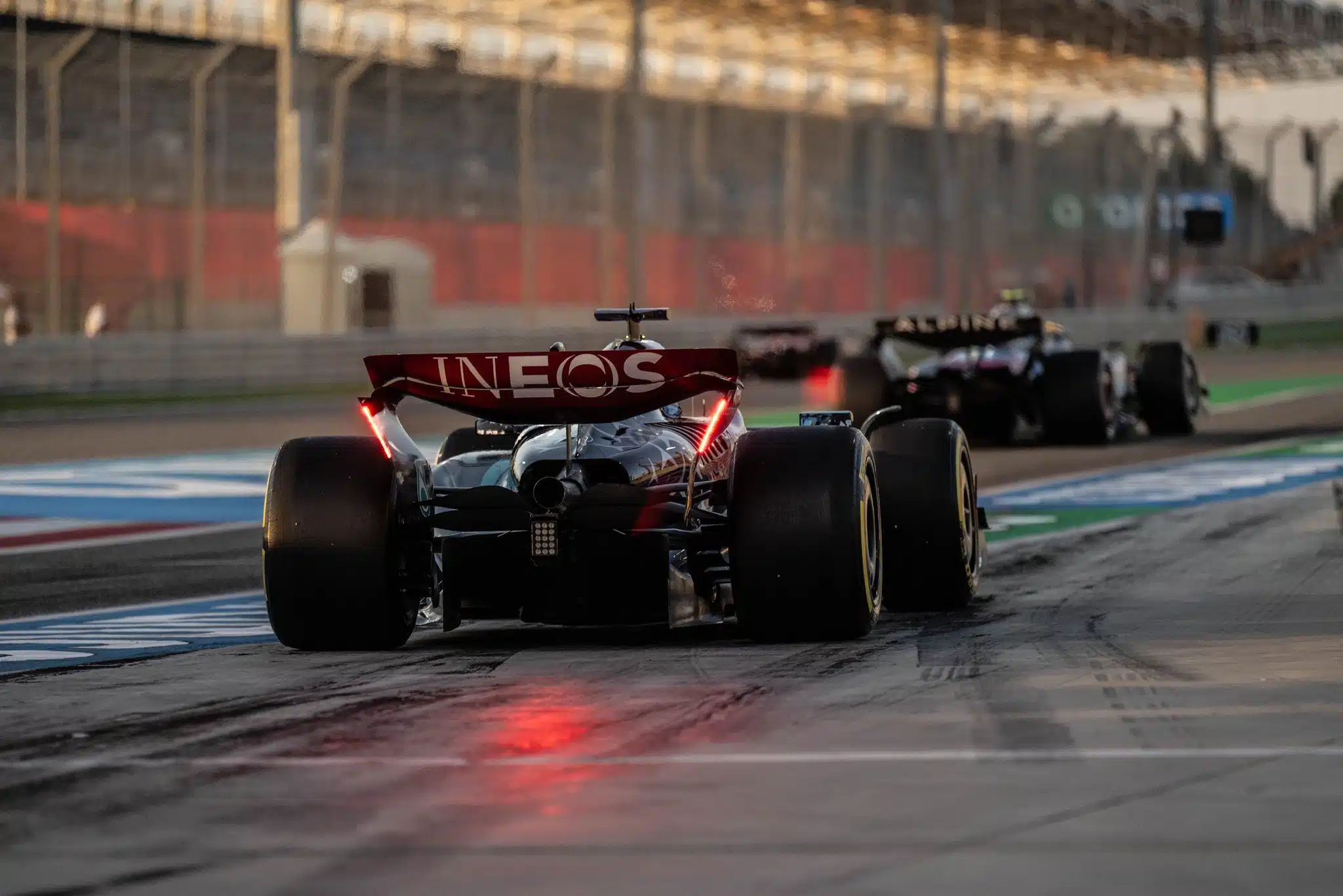 Pourquoi Mercedes a dû lever le pied lors du GP de Bahreïn GHrAH6AWoAAVdLj
