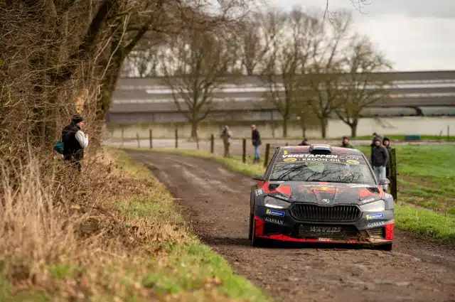 Jos Verstappen remporte un rallye au volant d’une voiture sponsorisée par … Red Bull !