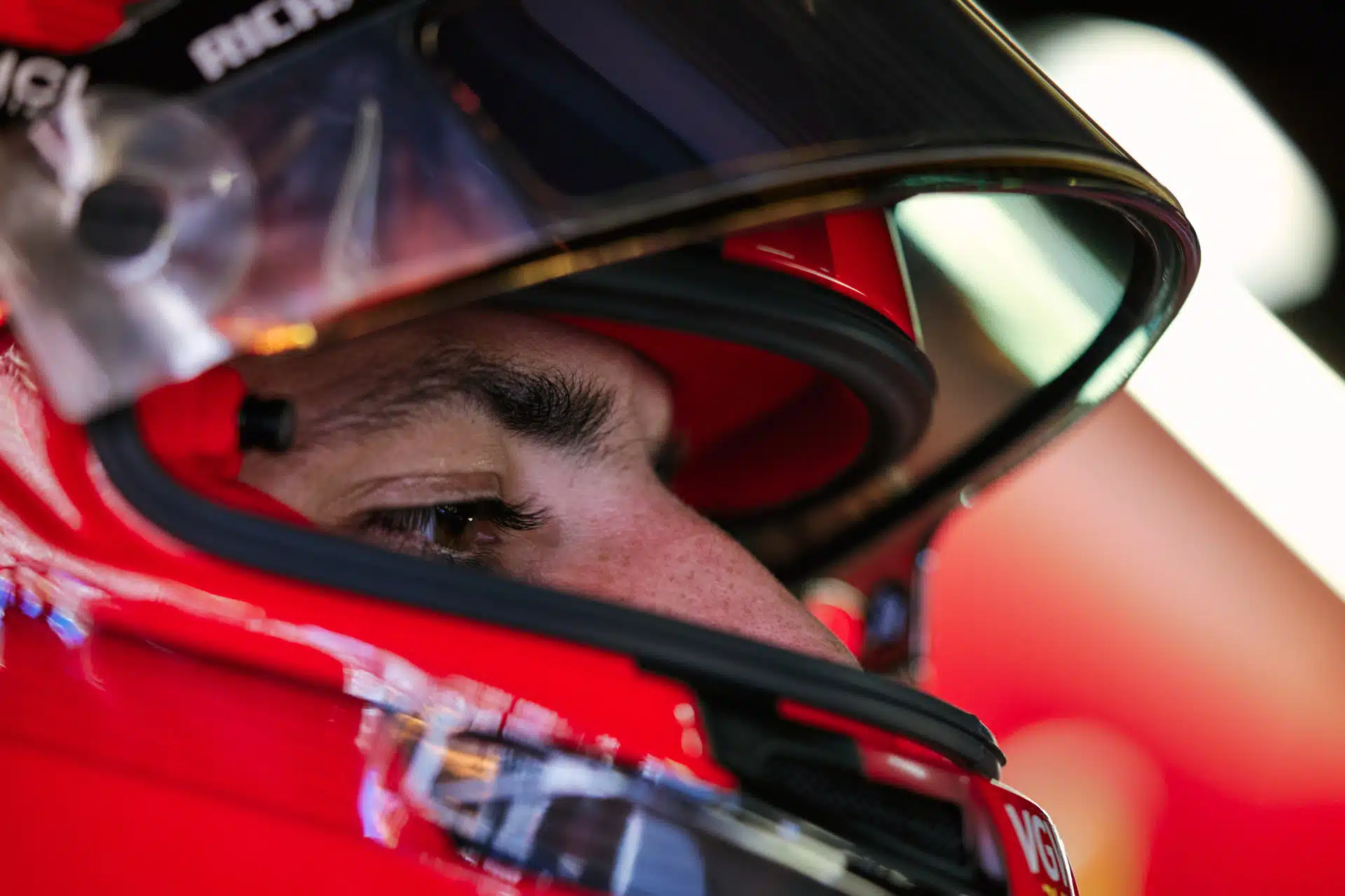 Ferrari peut-elle encore renverser la vapeur face à Red Bull ? GK413kLWIAAlIBl