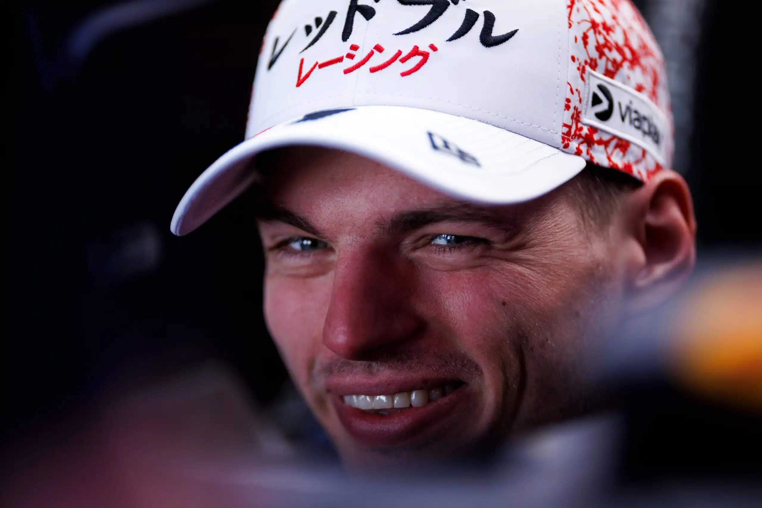 Verstappen et Perez en tête de la première séance d'essais libres au Japon GKXWNBhWUAAtPTF