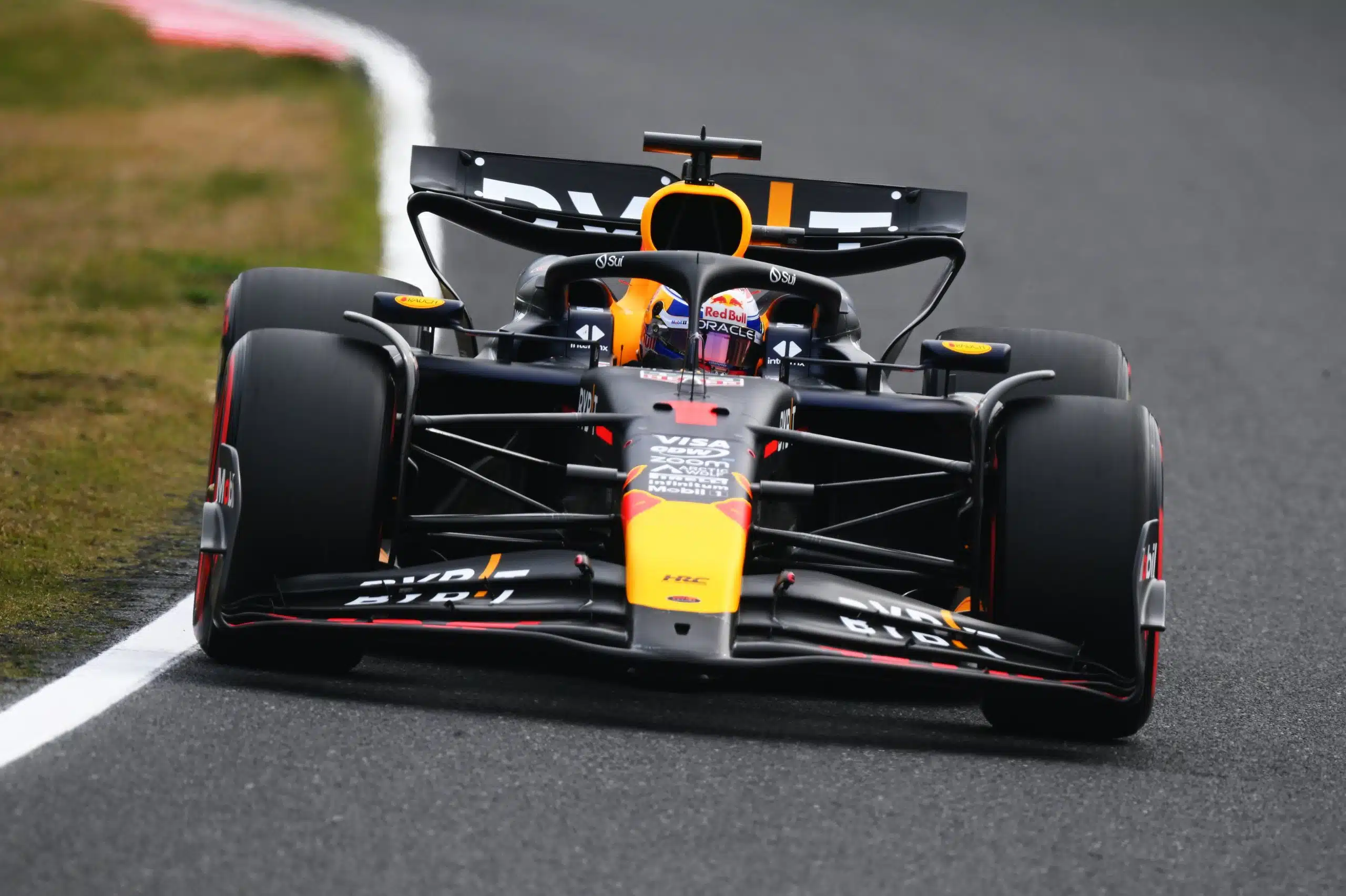 Verstappen s'élancera de la pole lors du GP du Japon de F1 GKdkL2EXIAAMrHz