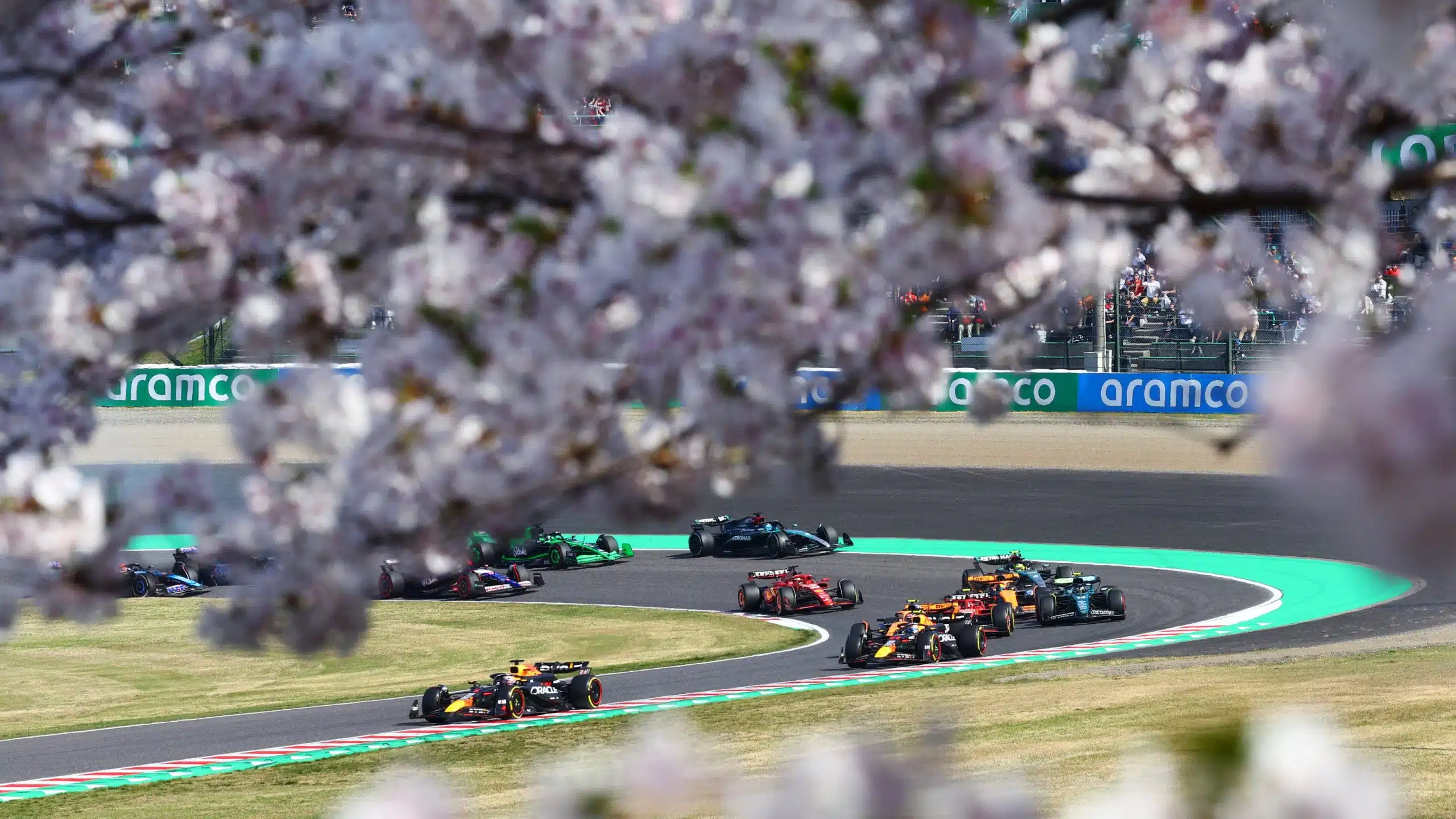 Verstappen champion jusqu'en 2026 ? La menace d'une baisse de l'audience rode GKjs-AcWQAEOVkL