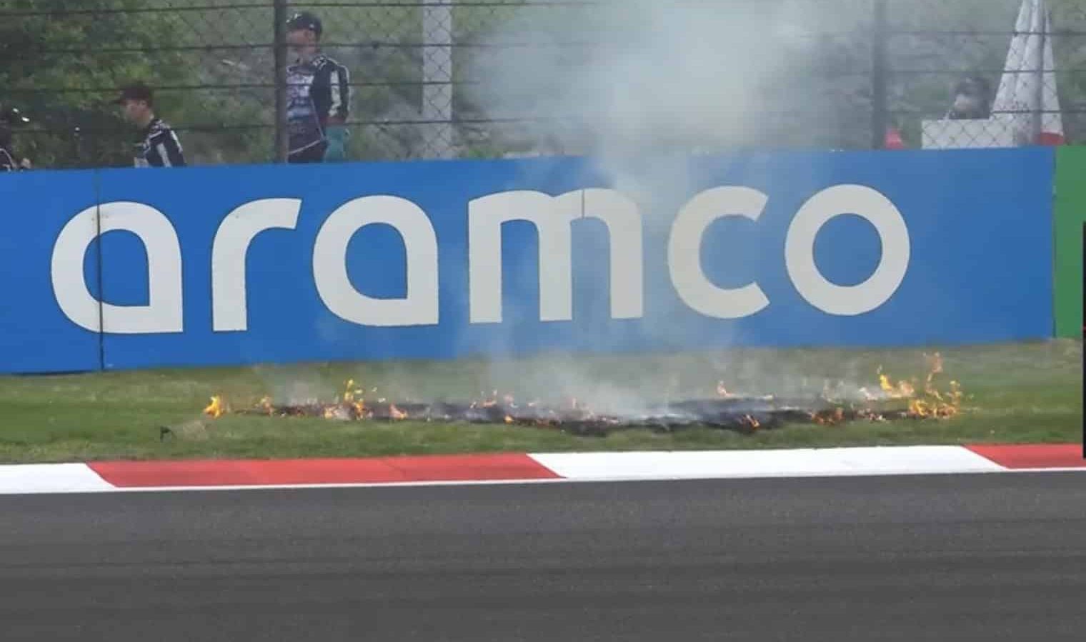 Deux incendies inexpliqués ont perturbé les essais et la qualification en Chine GLgxLo9WYAAF-Wq