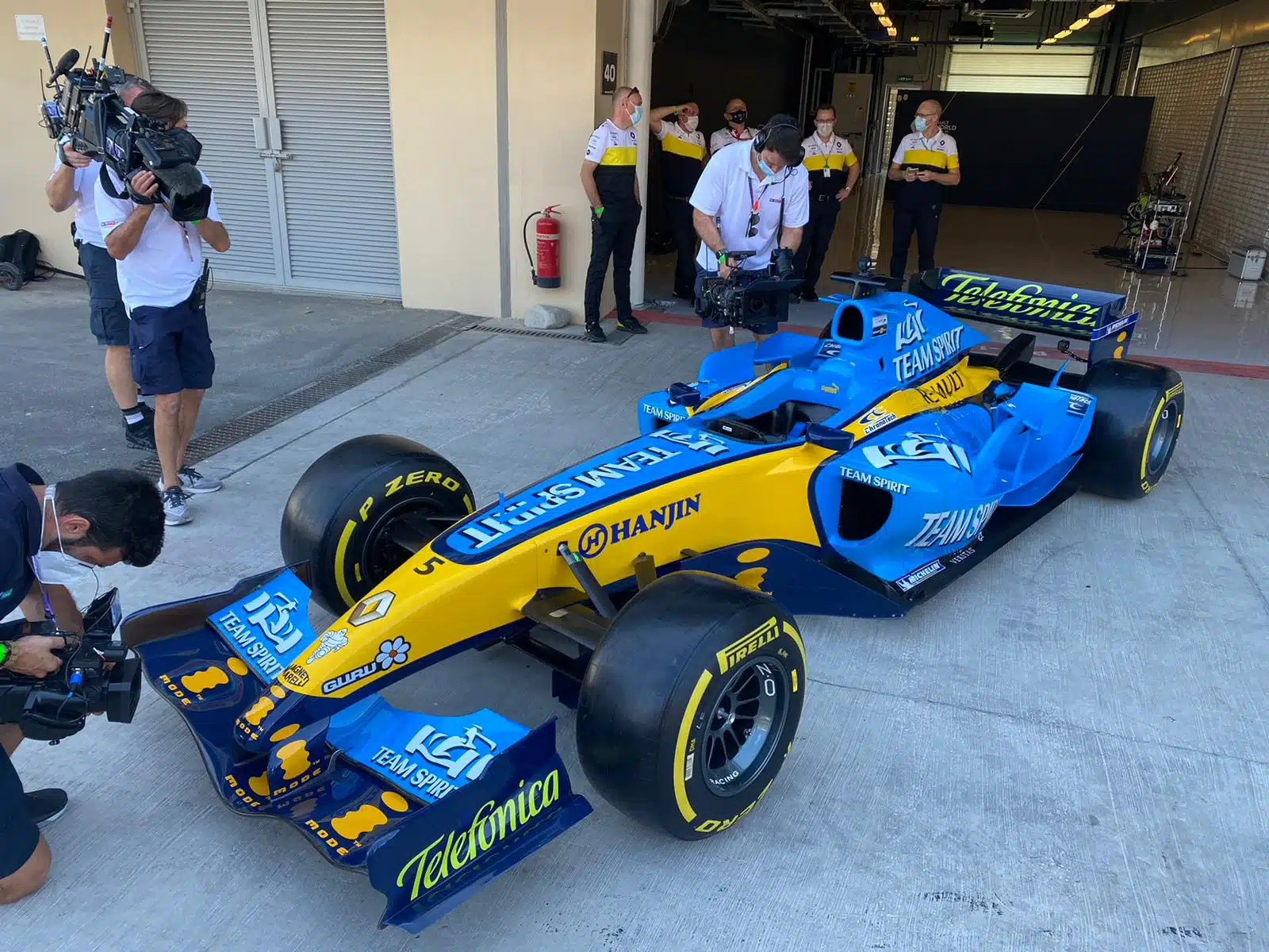 2030 pourrait marquer le retour du bruit des moteurs de F1 Eo8aov7WMAAGrpD