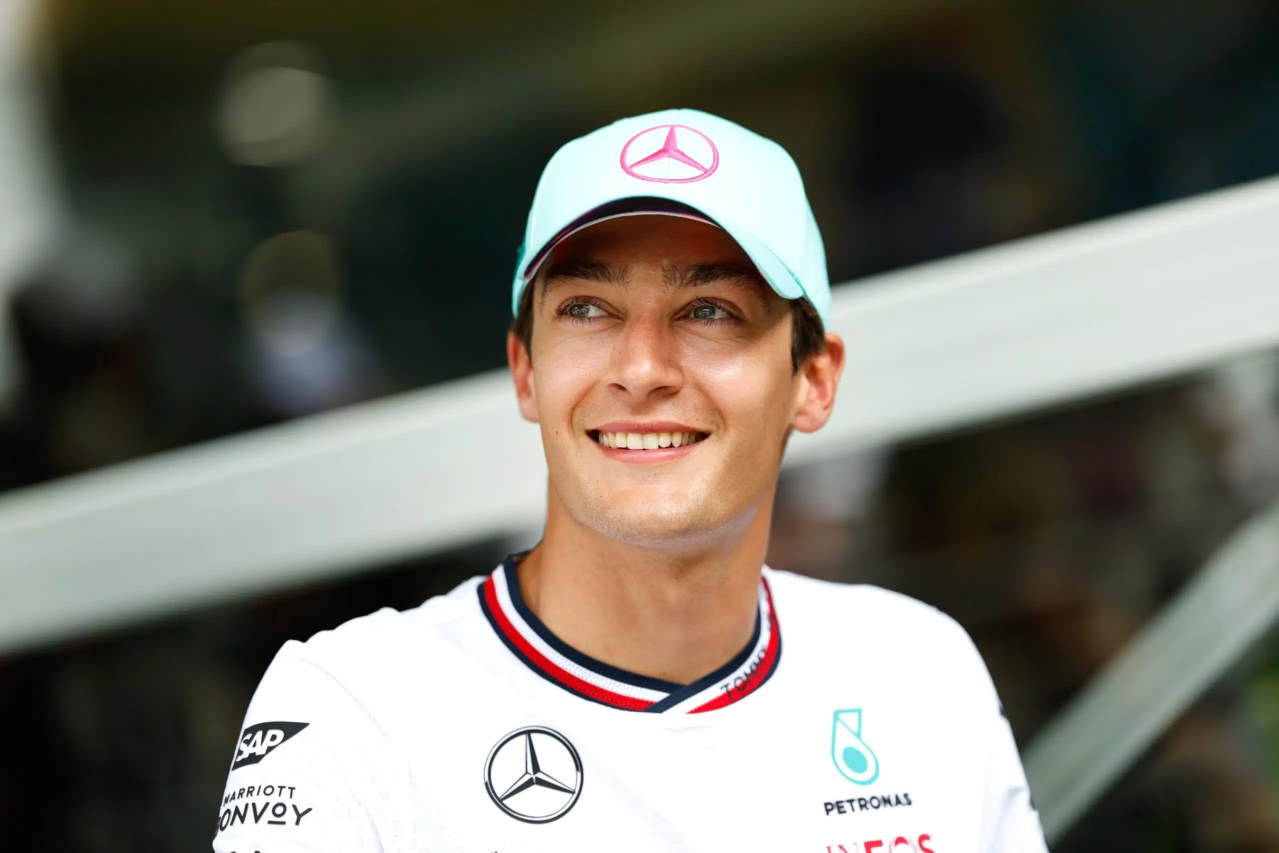 Russell s'exprime sur une éventuelle arrivée de Verstappen russell verstappen
