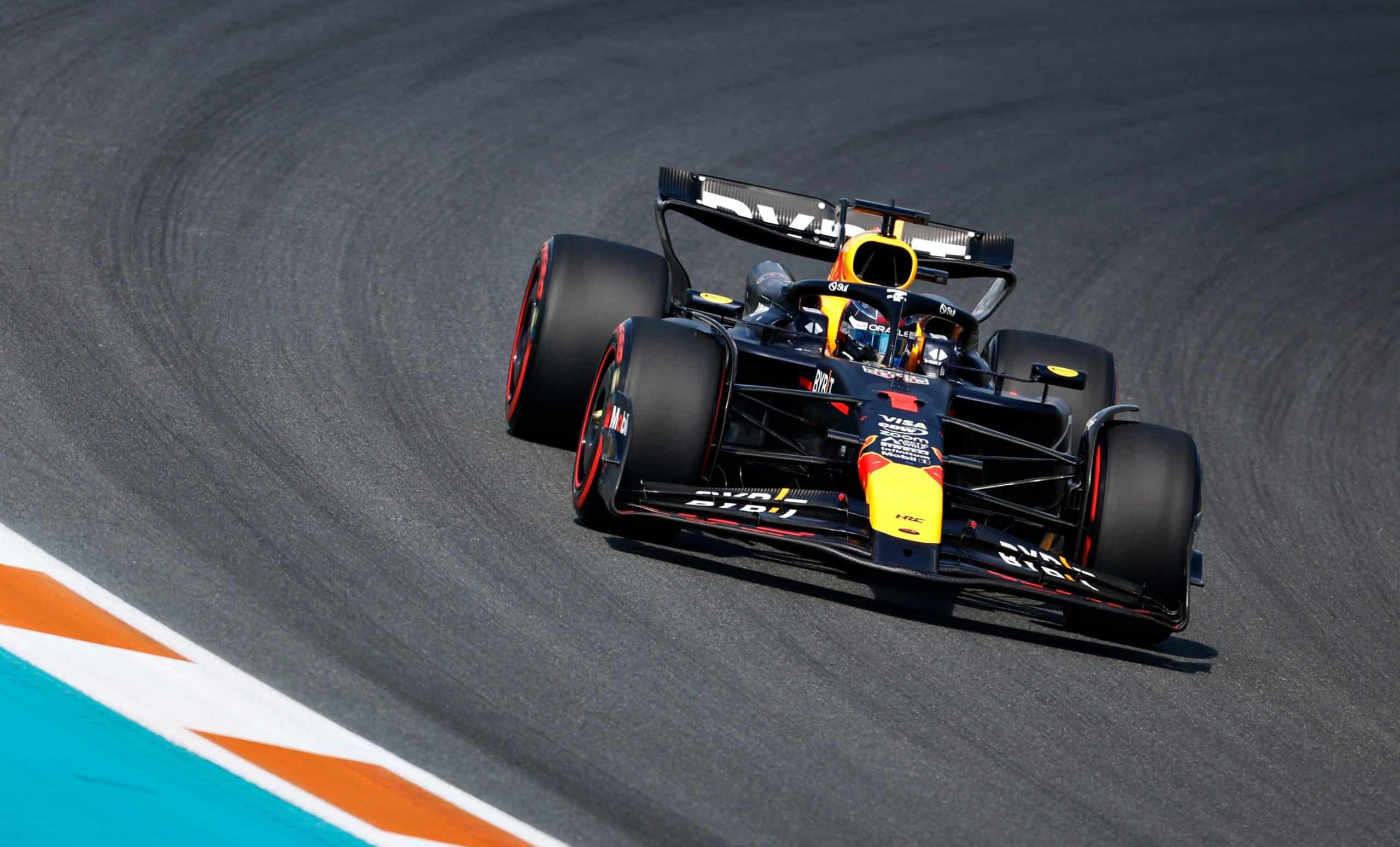 Pourquoi Verstappen n'est pas motivé pour rejoindre Mercedes Verstappen Mercedes