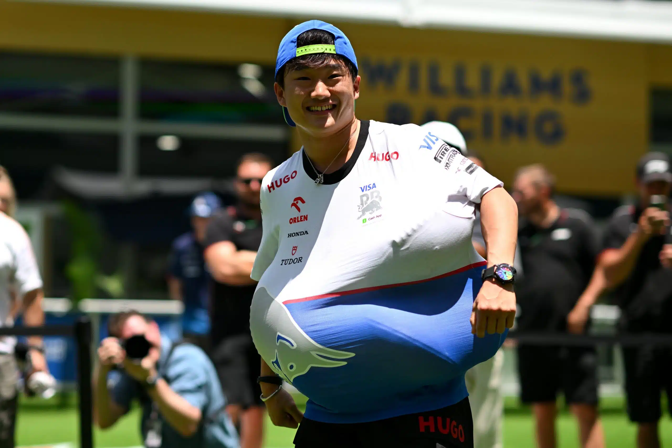 Breaking News: Tsunoda reconduit chez Racing Bulls pour 2025 Tsunoda Racing bulls 2025