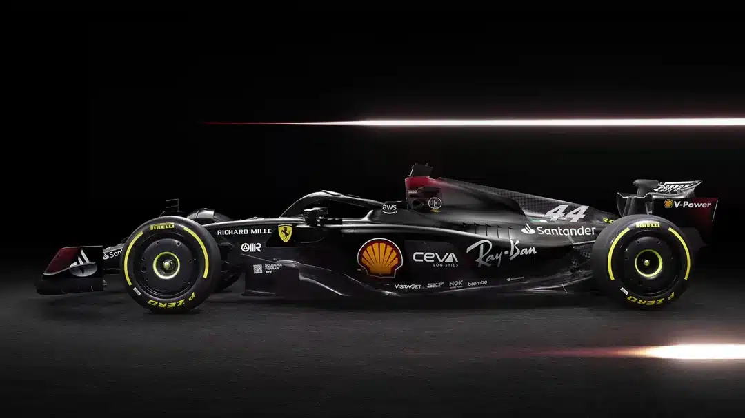 Une livrée noire pour l'arrivée d'Hamilton chez Ferrari ? ferrari livée noire hamilton