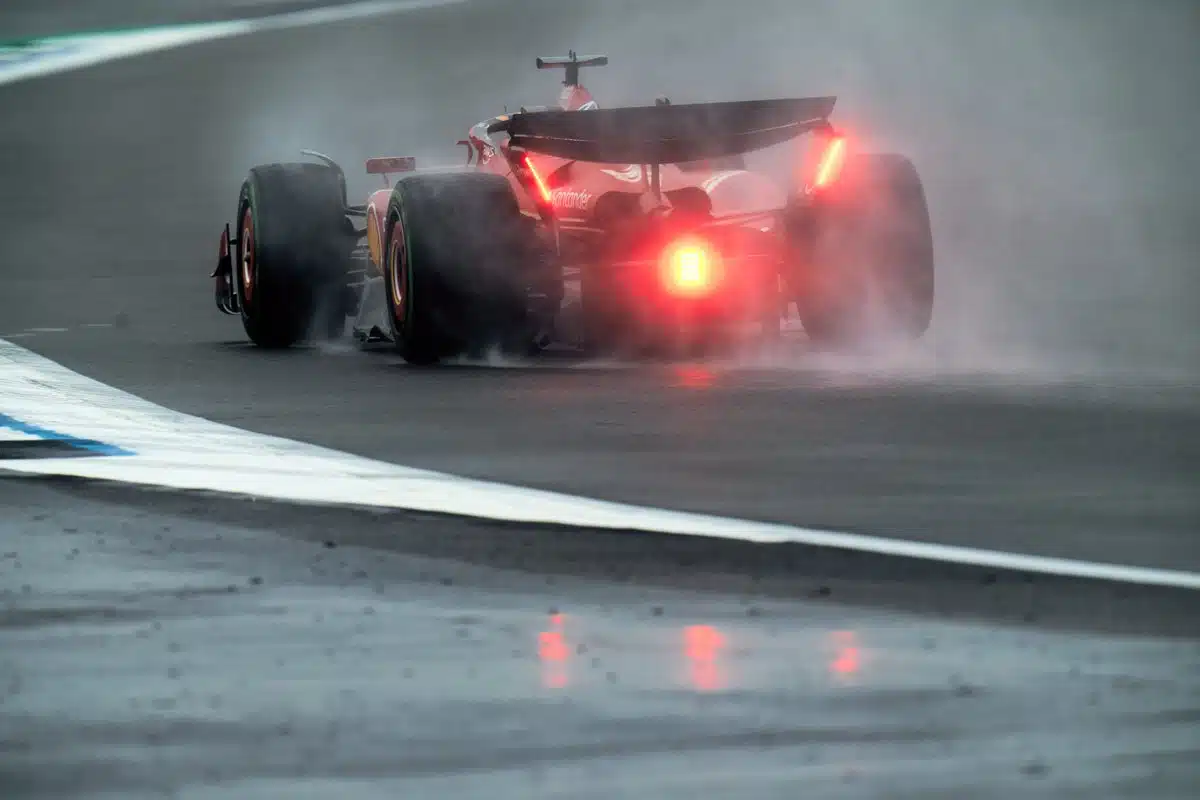 Leclerc se morfond pendant que Sainz brille à Silverstone Leclerc Sainz