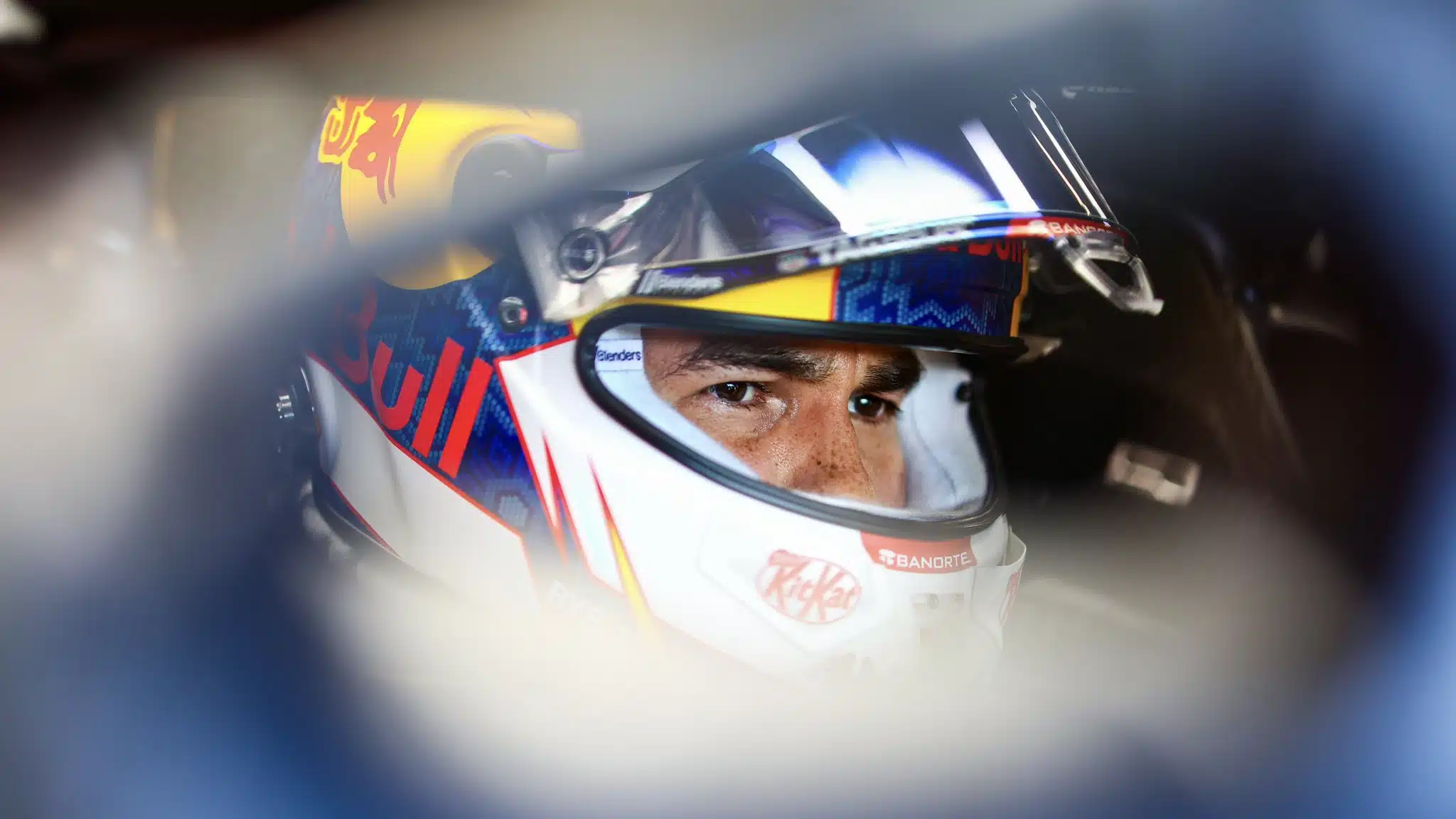 Lawson échoue à convaincre Red Bull en essais privés à Silverstone perez red bull