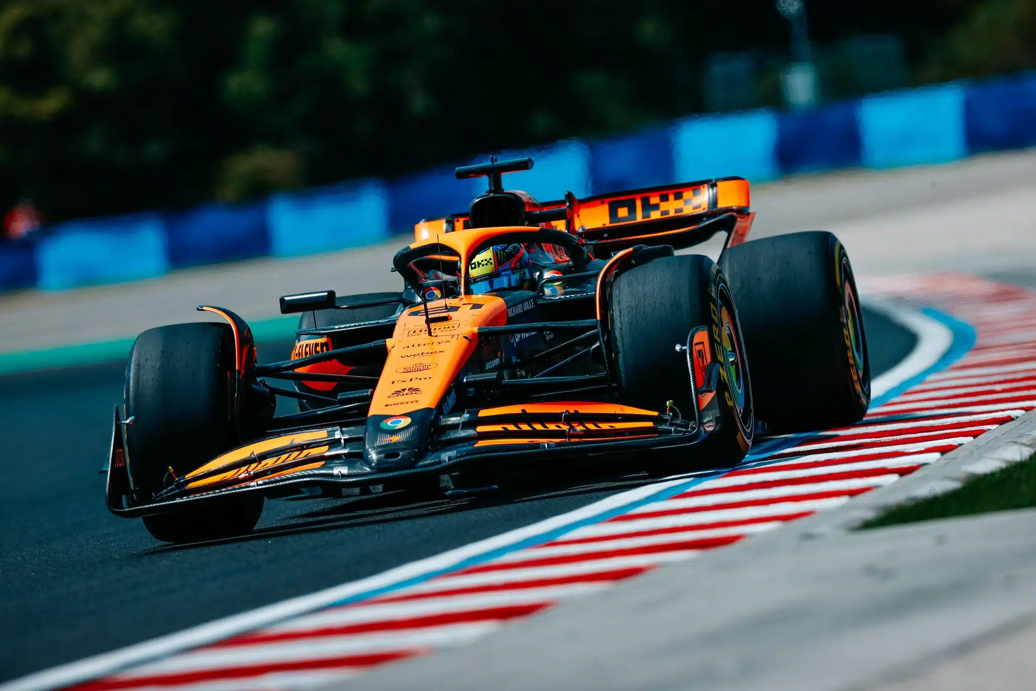 La FIA demande à McLaren de mettre ses freins en conformité mclaren freins fia