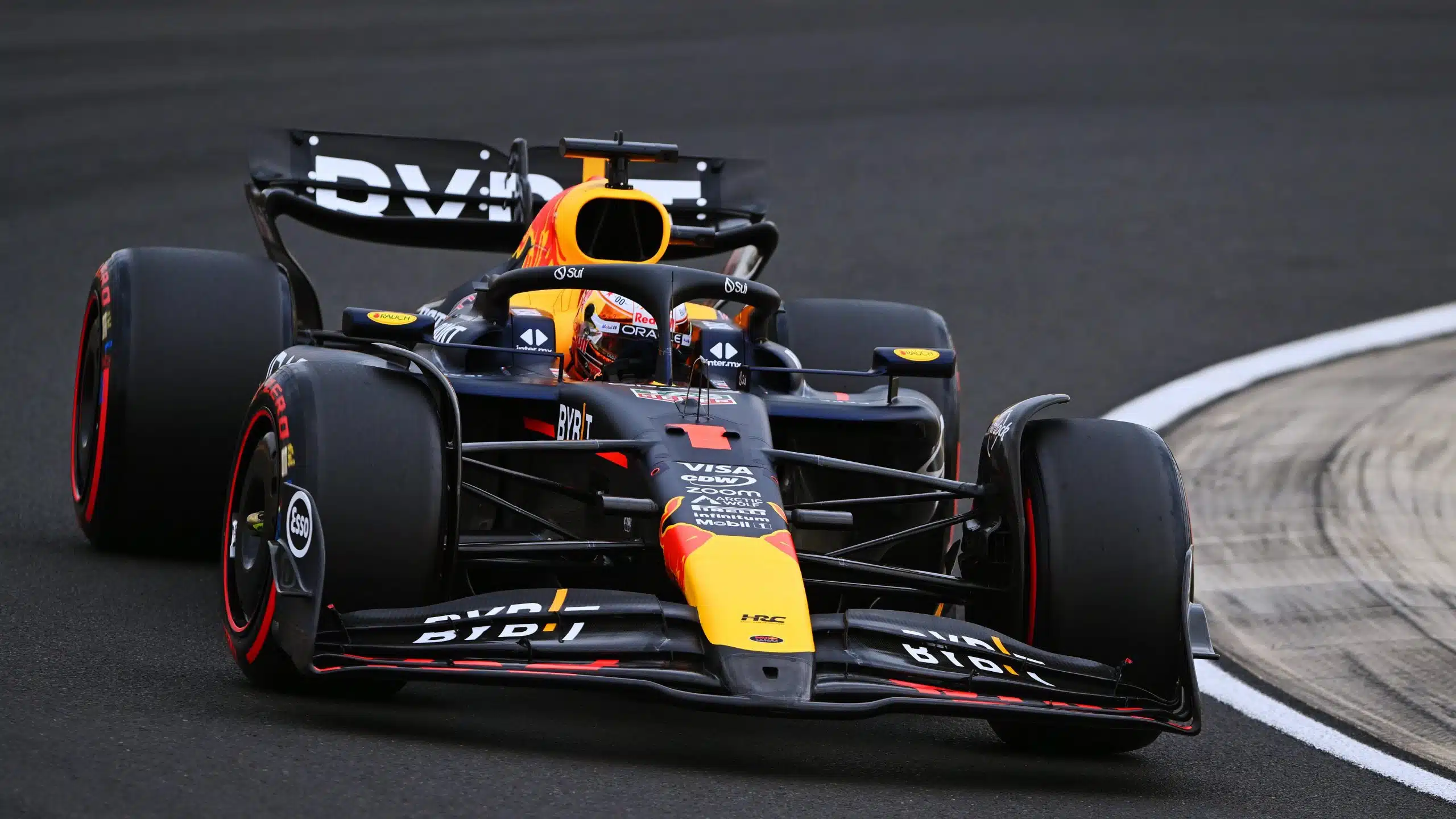 Red Bull s'assure que Verstappen n'ira pas chez Mercedes verstappen mercedes