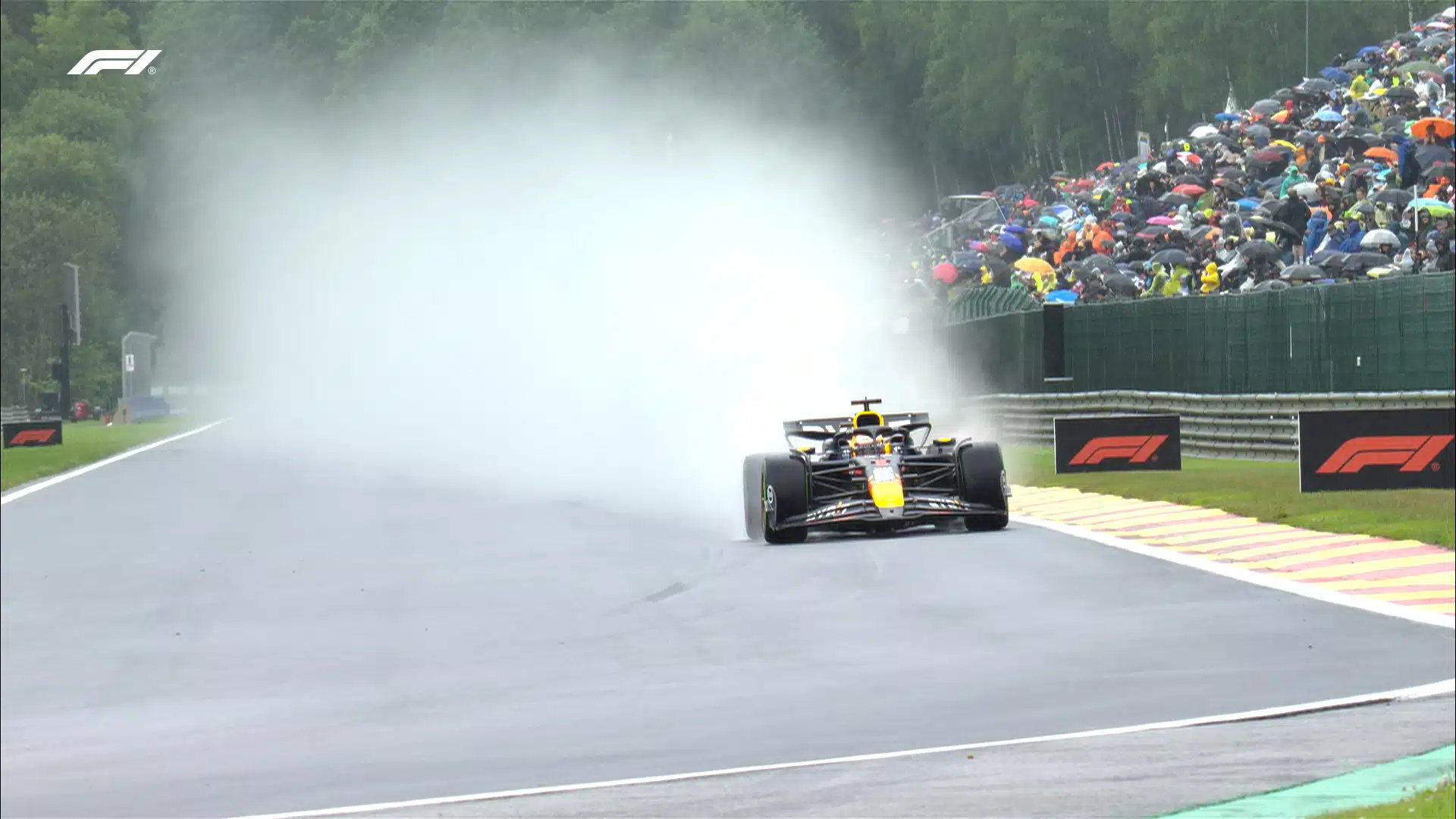 Verstappen en tête d'une FP3 perturbée par la pluie à Spa fp3 belgique