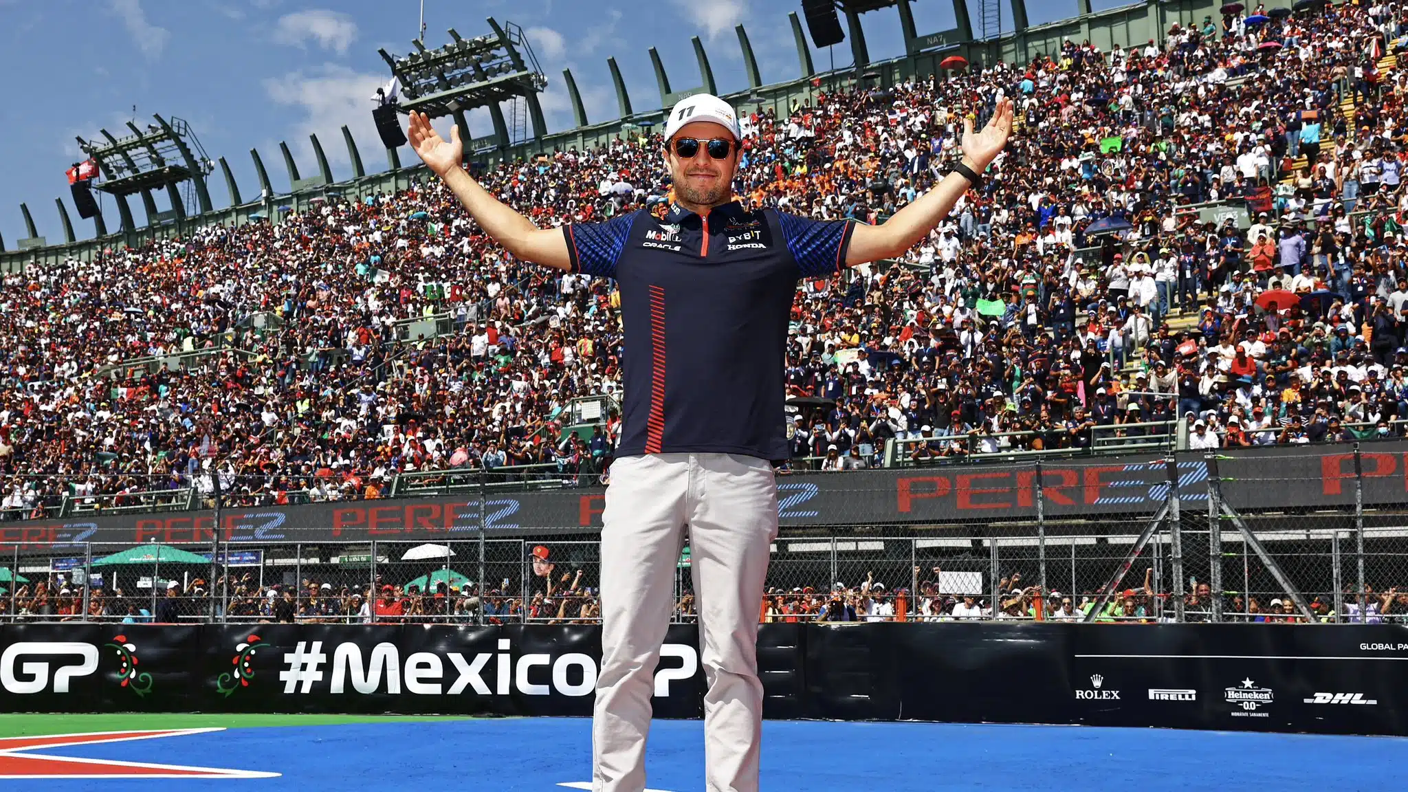 La crainte d'un fiasco au GP du Mexique à l'origine du maintien de Perez chez Red Bull GT1LxEvXkAAZgkY