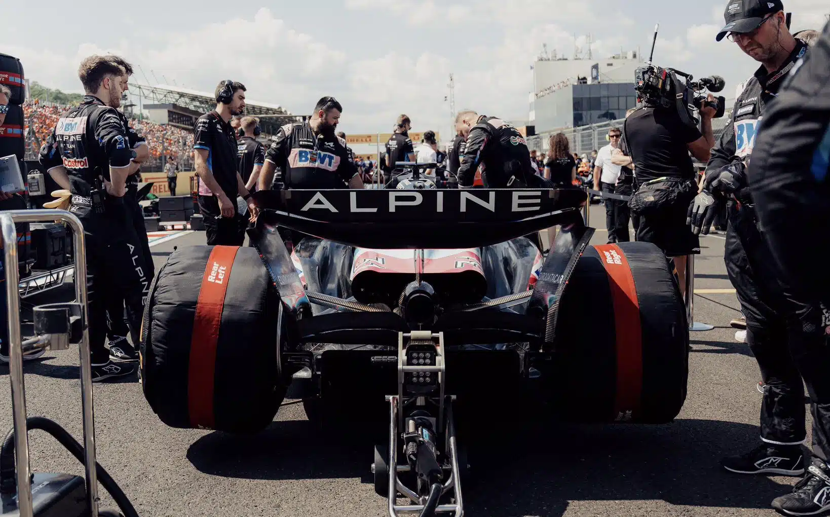 Viry-Châtillon sous le choc, le Président Macron interpellé alpine viry-chatillon