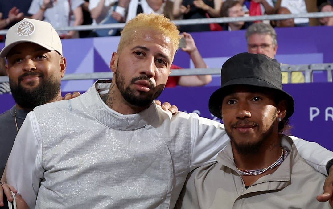 Hamilton passe du bon temps aux Jeux Olympiques de Paris GULmHWXagAAg4i7