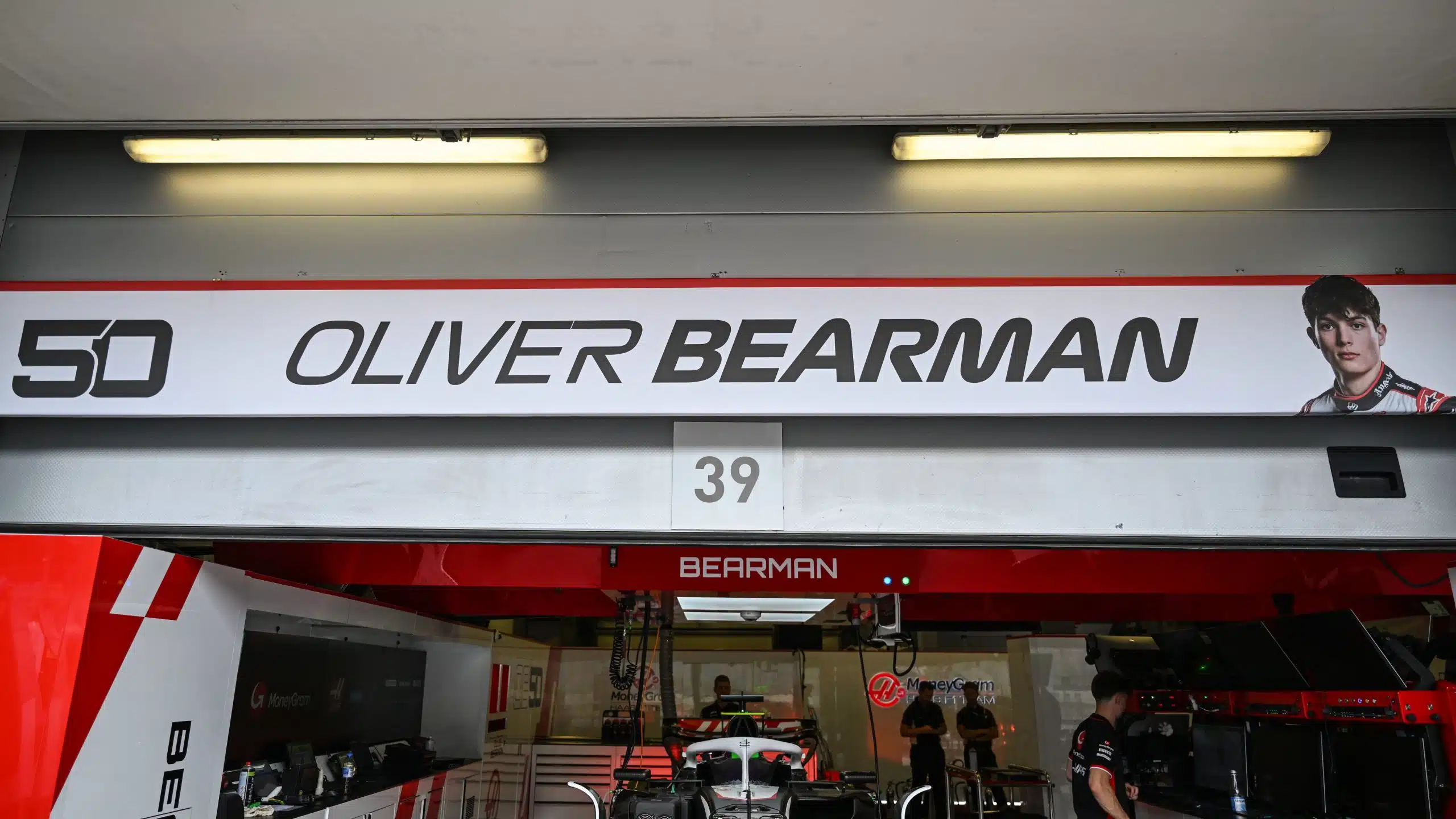 Bearman va-t-il remplacer Magnussen pour le reste de la saison ? Bearman magnussen