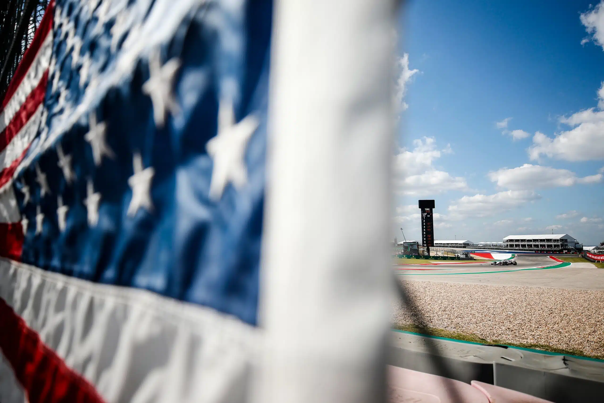 Mise à jour et livrée spéciale pour Haas aux États-Unis GZ3oo57WoAELyng