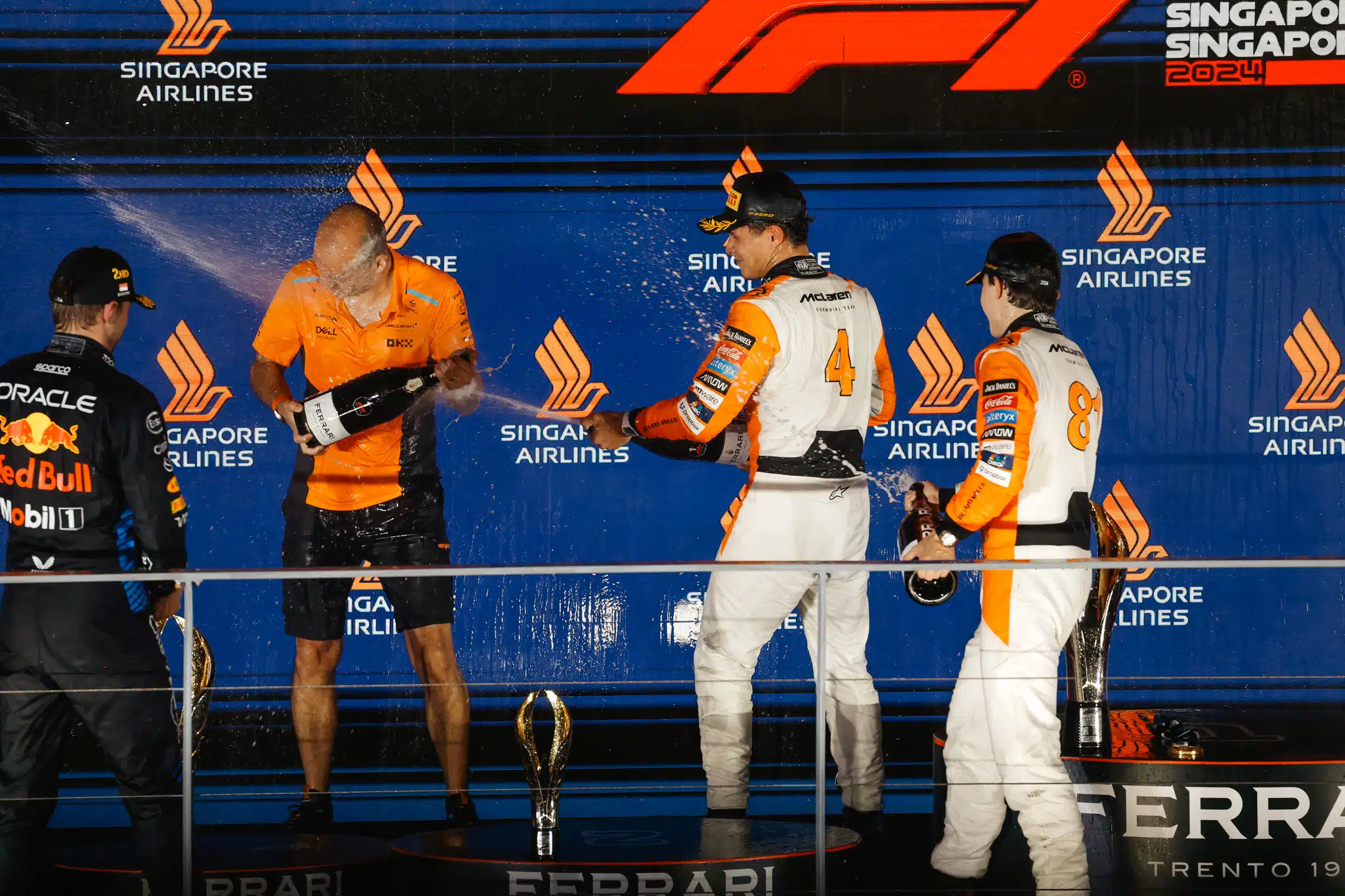 McLaren réclame de lourdes sanctions contre Red Bull en cas de tricherie GZmDZFWWQA4hj8L