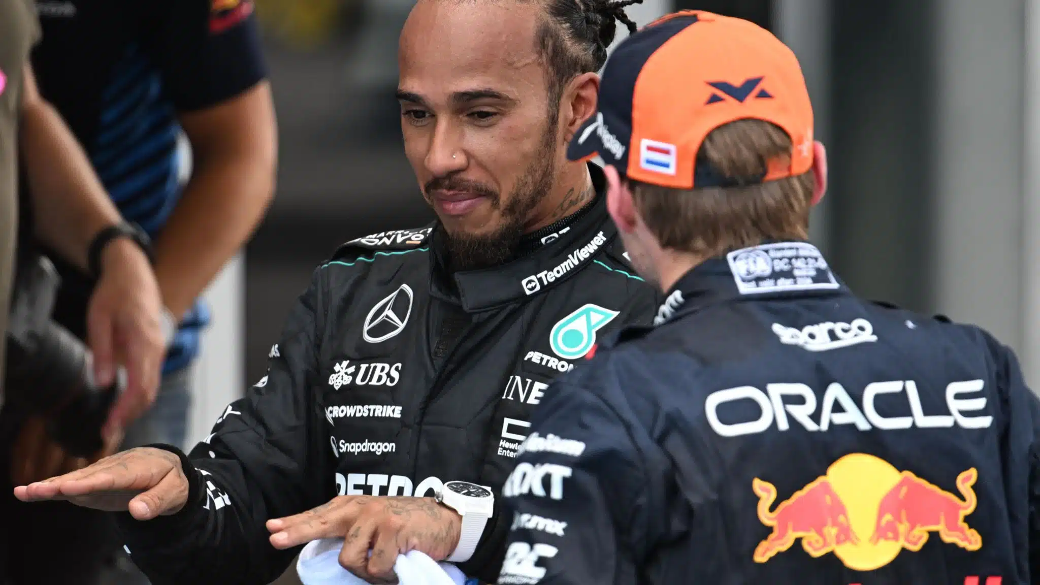 Hamilton demande à la FIA de régler le cas Verstappen skysports-lewis-hamilton-max-verstappen_6726949