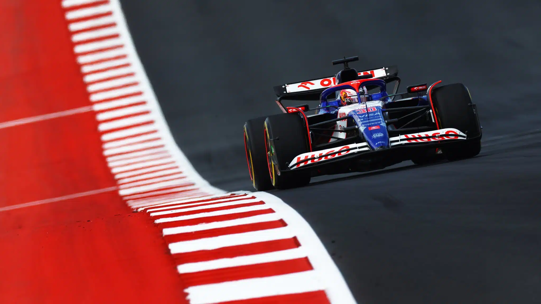 VCARB va encore changer de nom la saison prochaine GaS9__NXcAAUEKl