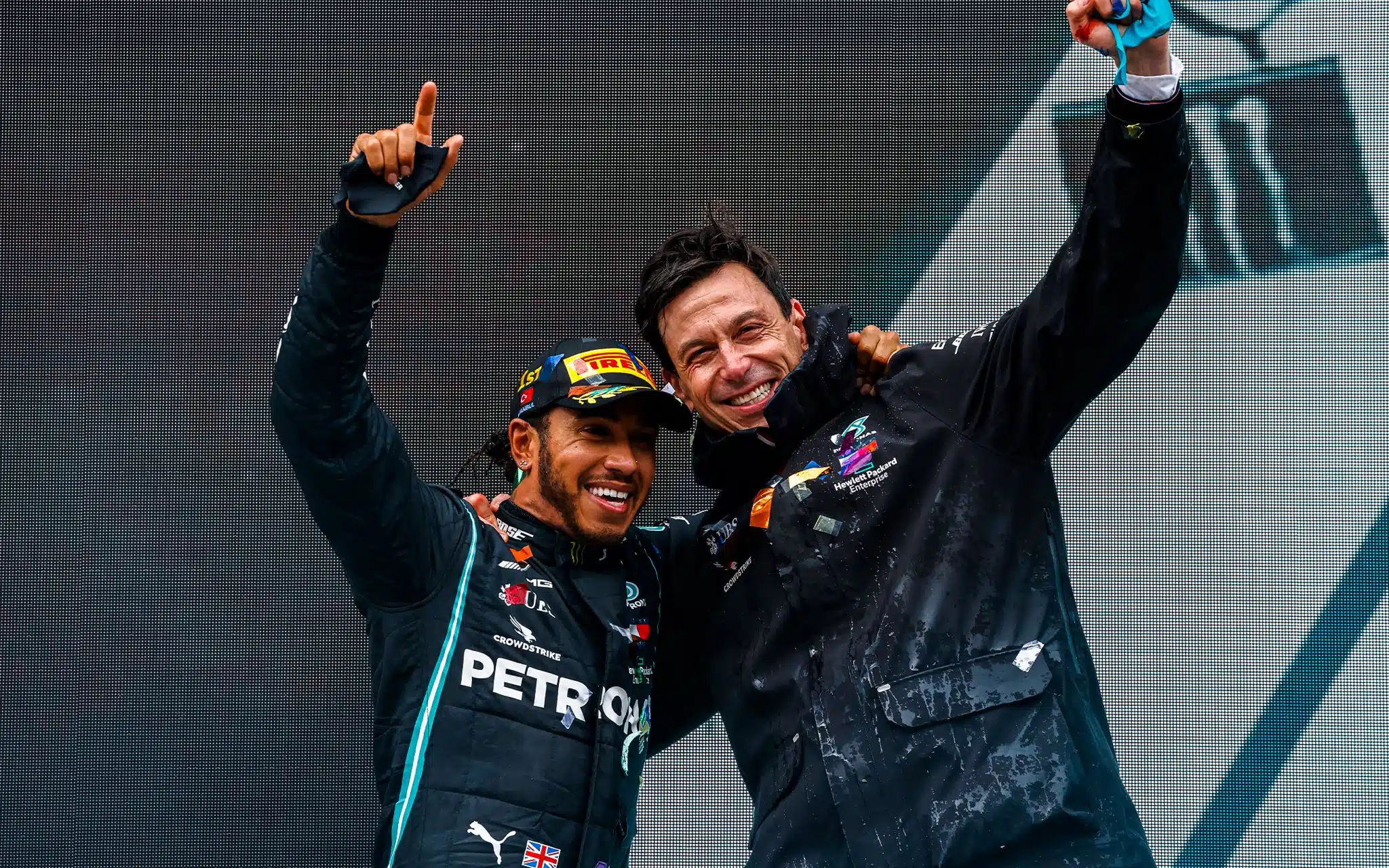 Mercedes évite que Lewis Hamilton en sache trop pour 2025 GcajnU2XUAAGM-b