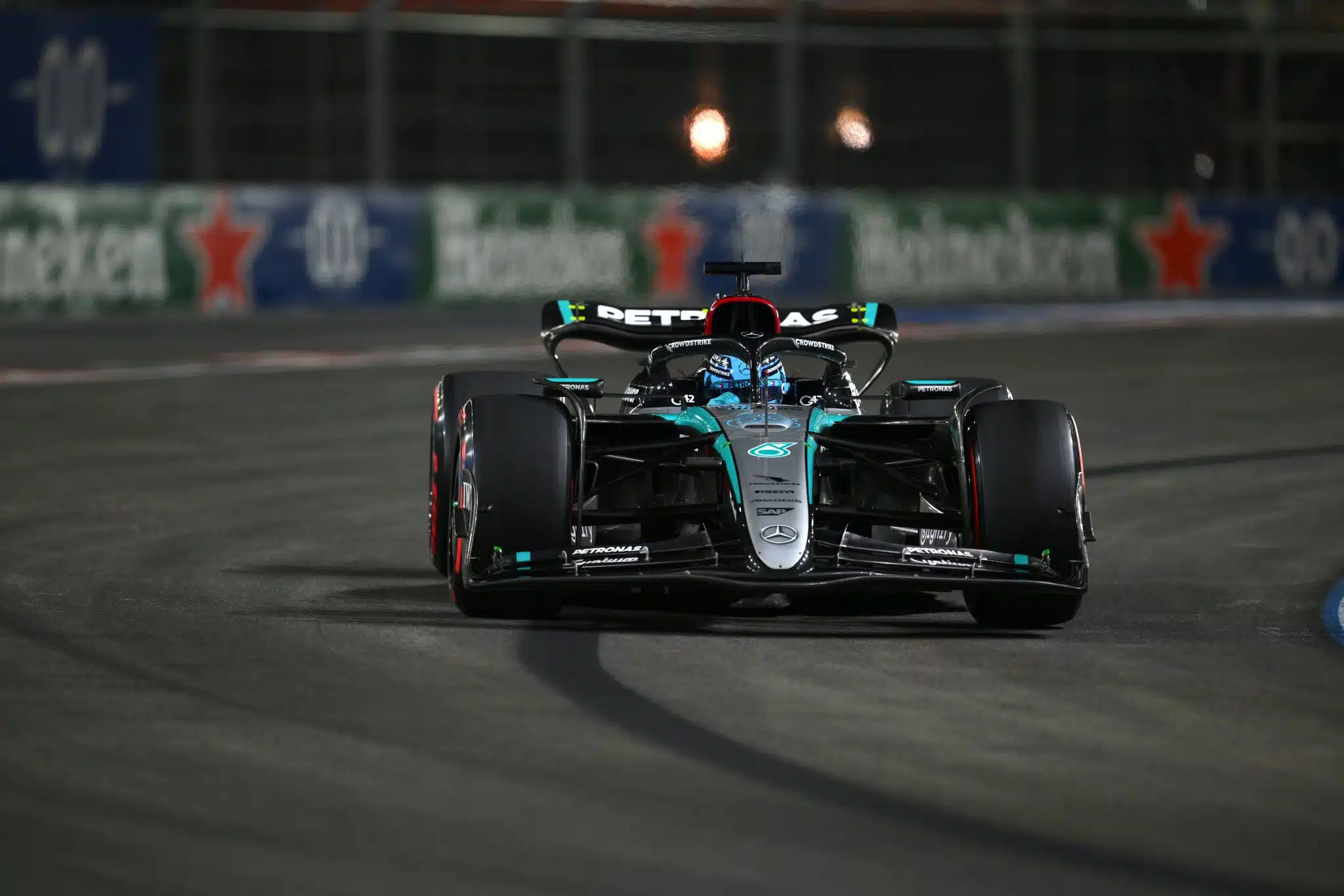 Russell en pole devant Sainz et Gasly en qualifications à Las Vegas GdDU1i2XsAARGIo
