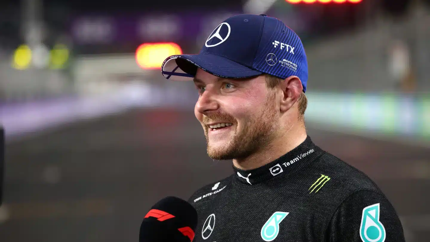 Bottas retourne chez Mercedes en tant que pilote de réserve