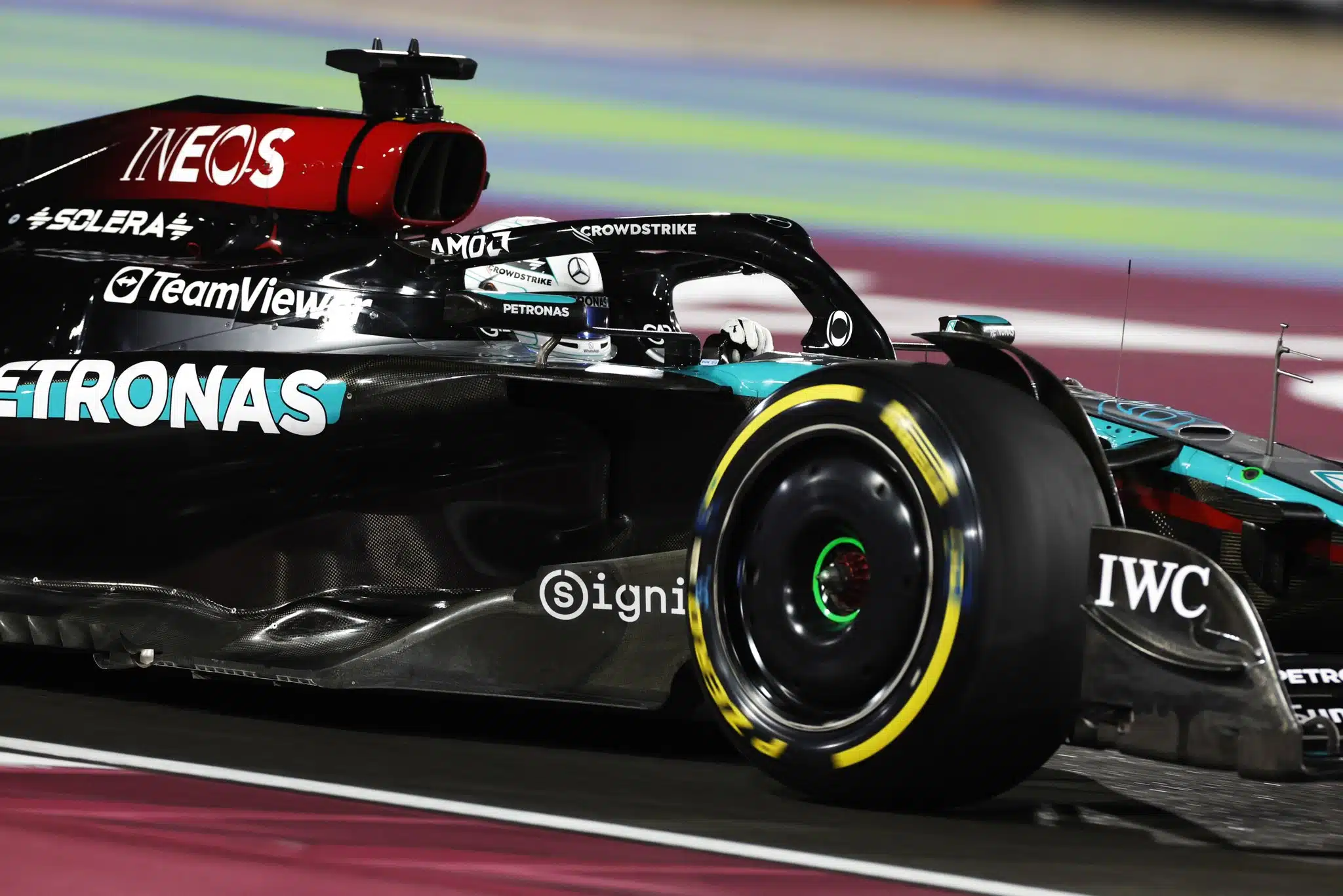 Russell pense qu'il est au moins aussi bon qu'Hamilton GdpwFDbXoAA8Tjr