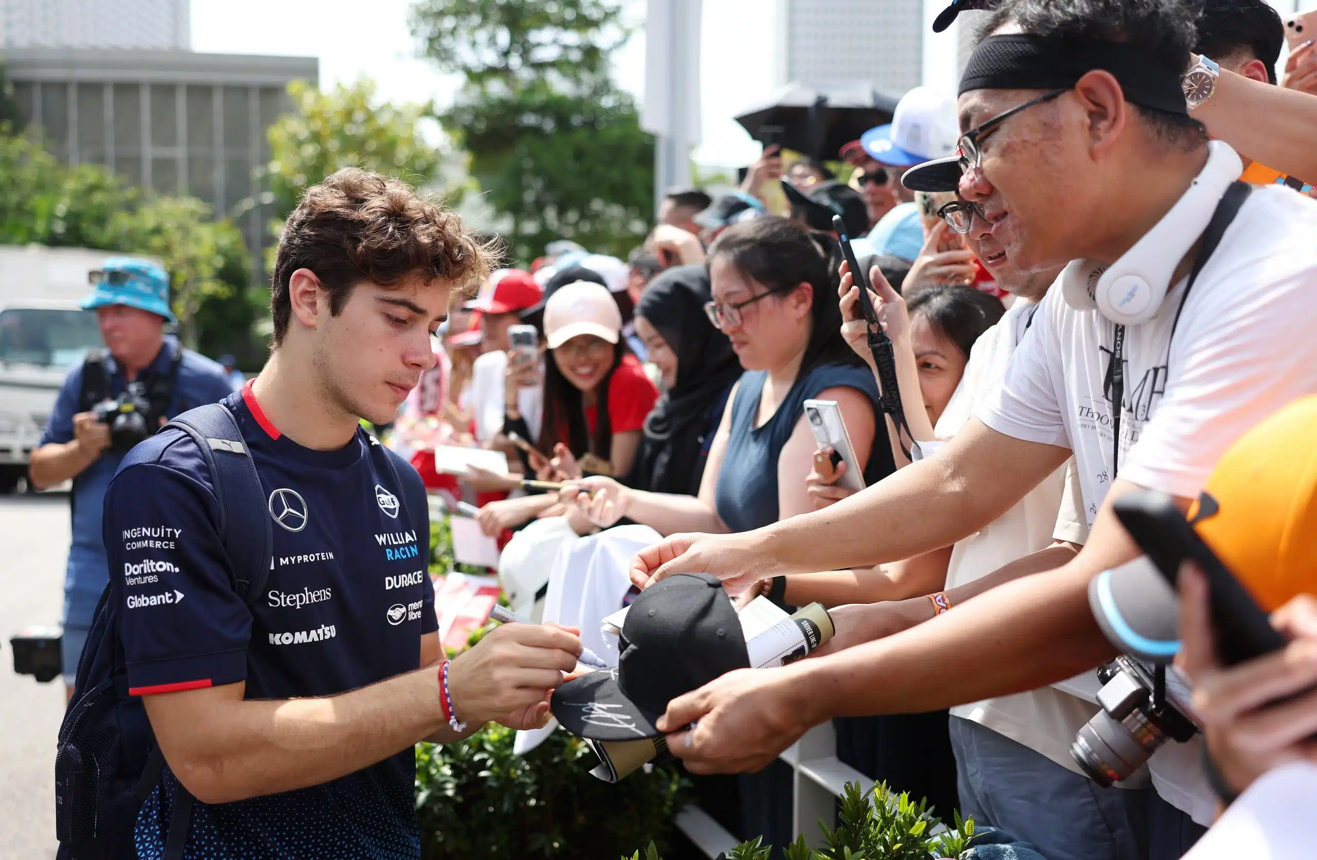 Colapinto rejoint officiellement Alpine F1 à partir de 2025 Gg3mjH9X0AAK-nD