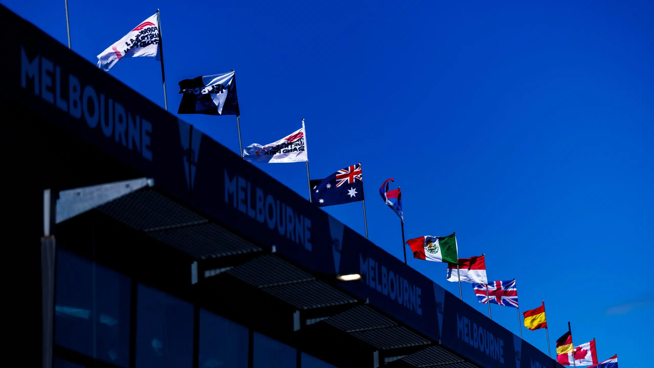 [DIRECT]: Canal+ dévoile les secrets de la saison 2025 de F1