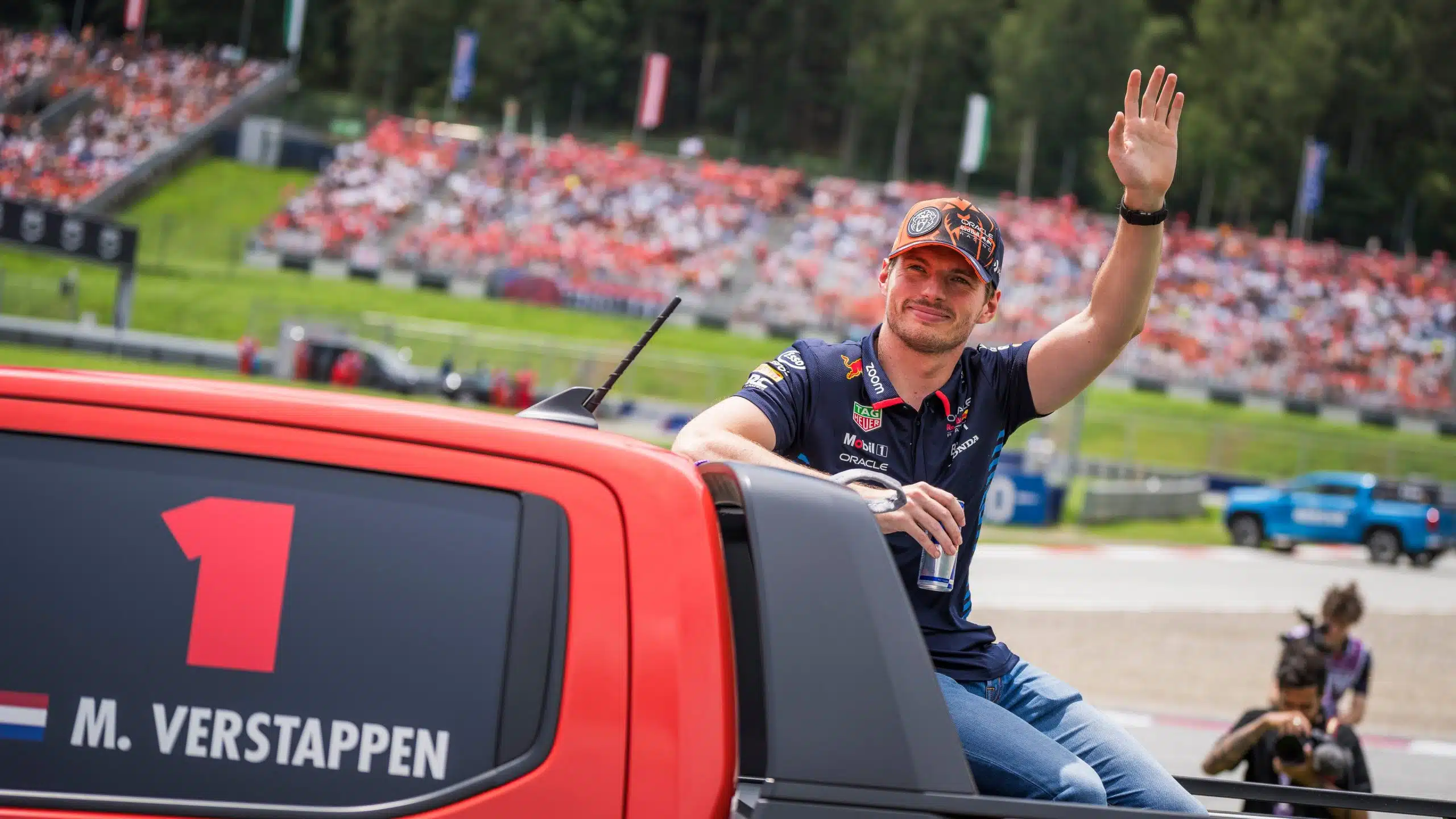 Verstappen copieusement insulté par un pilote Williams Giom7v9WkAIQzC3