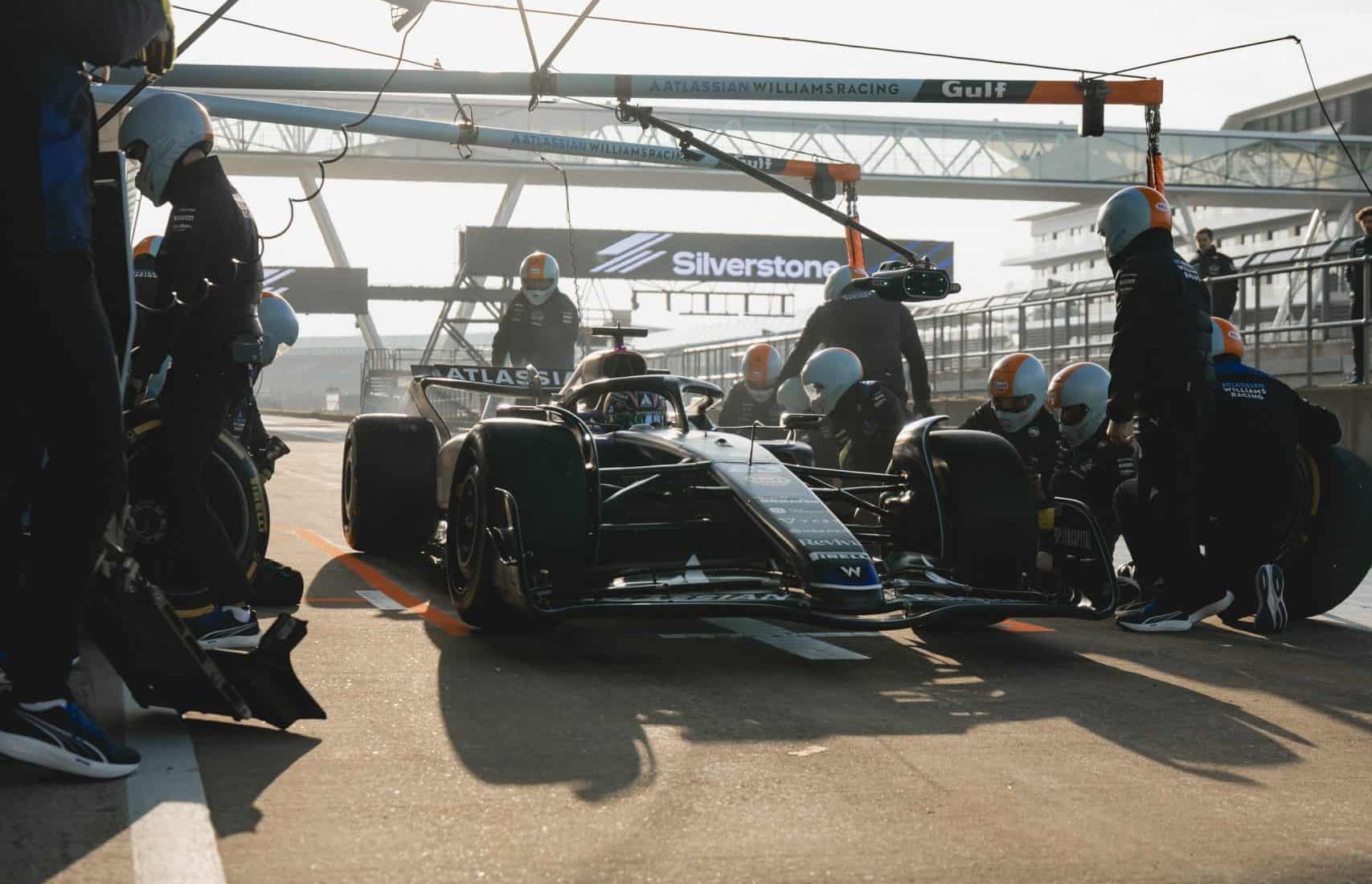 Attention, la FW47 n'a rien à voir avec la Williams de 2024 Gj2Zps8WwAARk_x