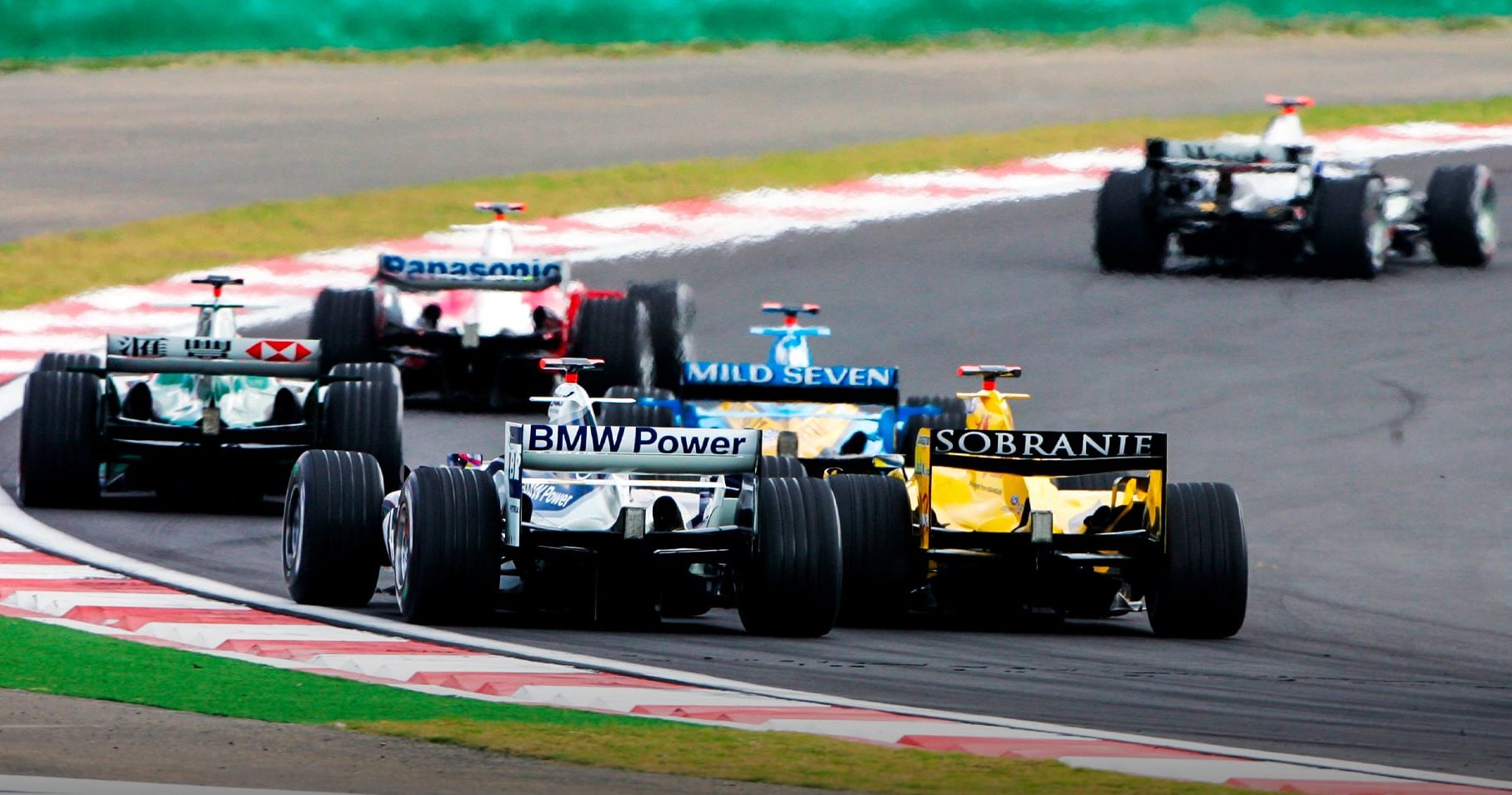 La FIA ouverte au retour des moteurs V10 à une condition GkL4VflbUAAmrSe