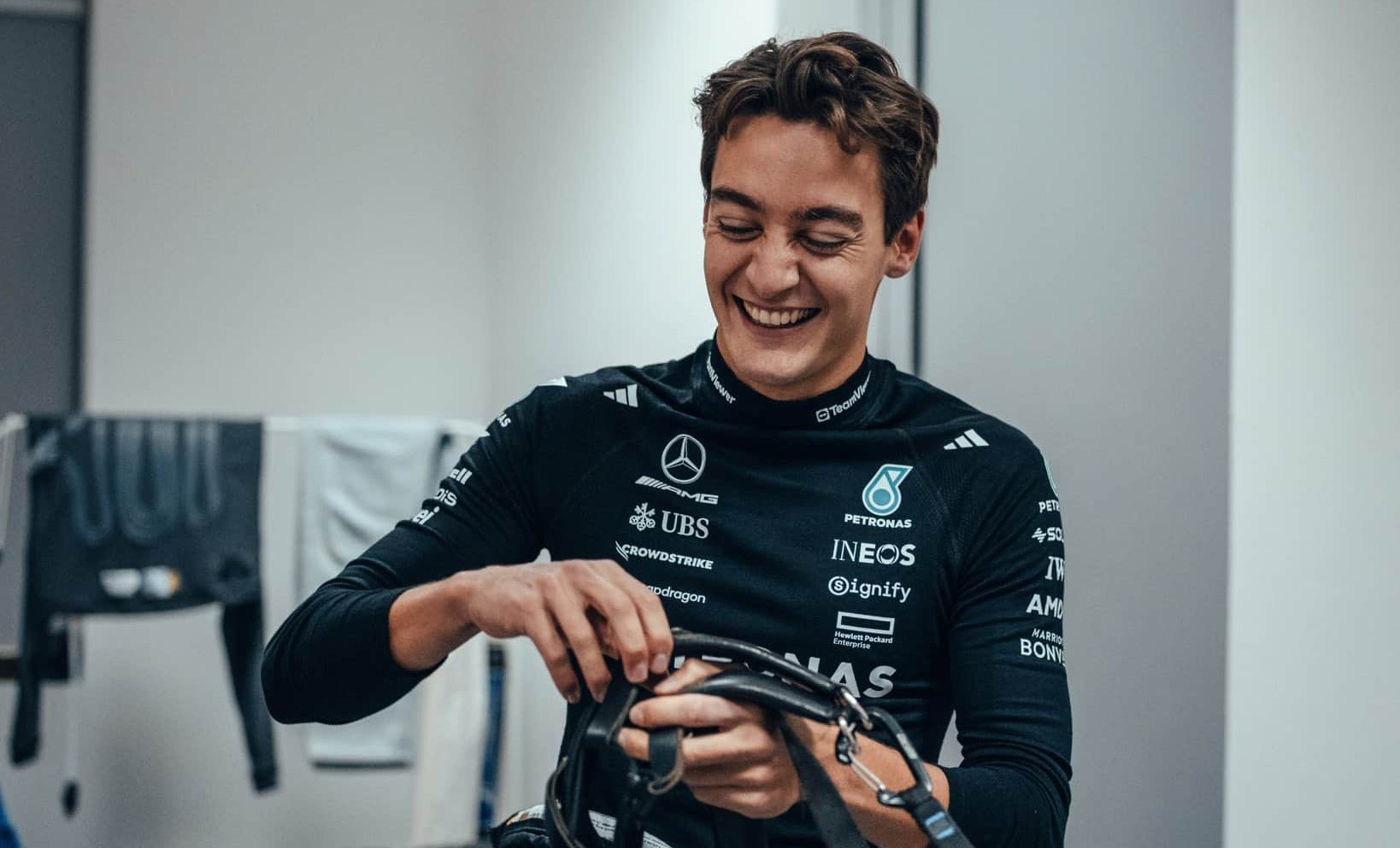 Russell clôture les tests de pré-saison en tête de la feuille des temps Gkyz5X9WsAAOe9L