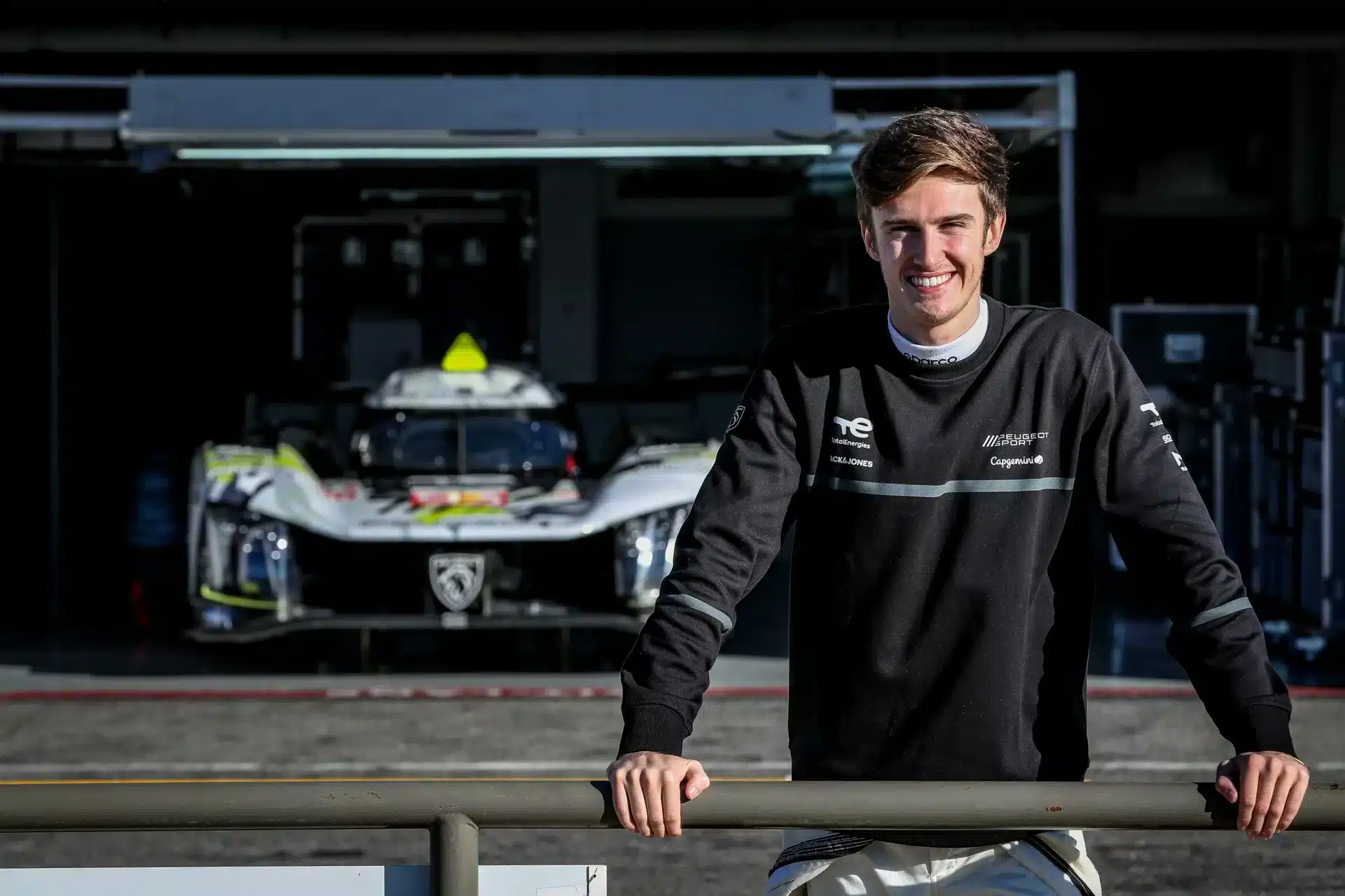 F1 ou pas, Théo Pourchaire vit toujours à 300 km/h GgnyNjLXkAA031l