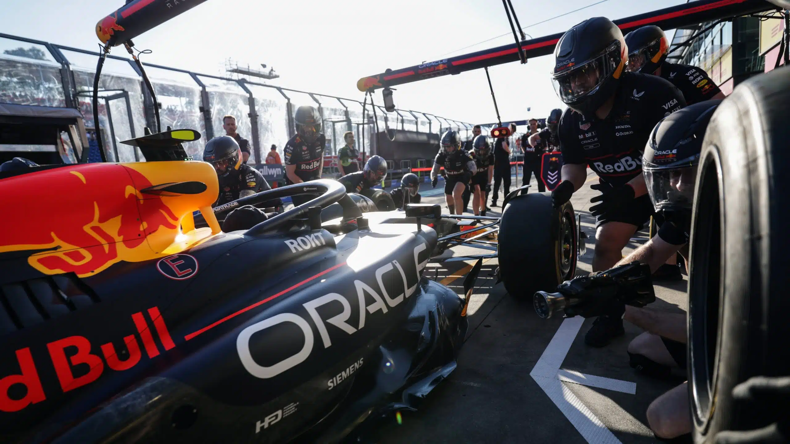 Marko pense que Verstappen va bénéficier d'une décision de la FIA Gl6jIjeXcAARkBw