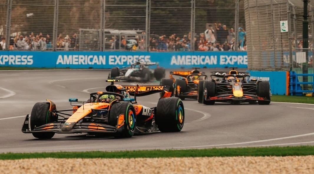 Norris survit au chaos pour remporter le GP d'Australie GmIubQtXgAARx54