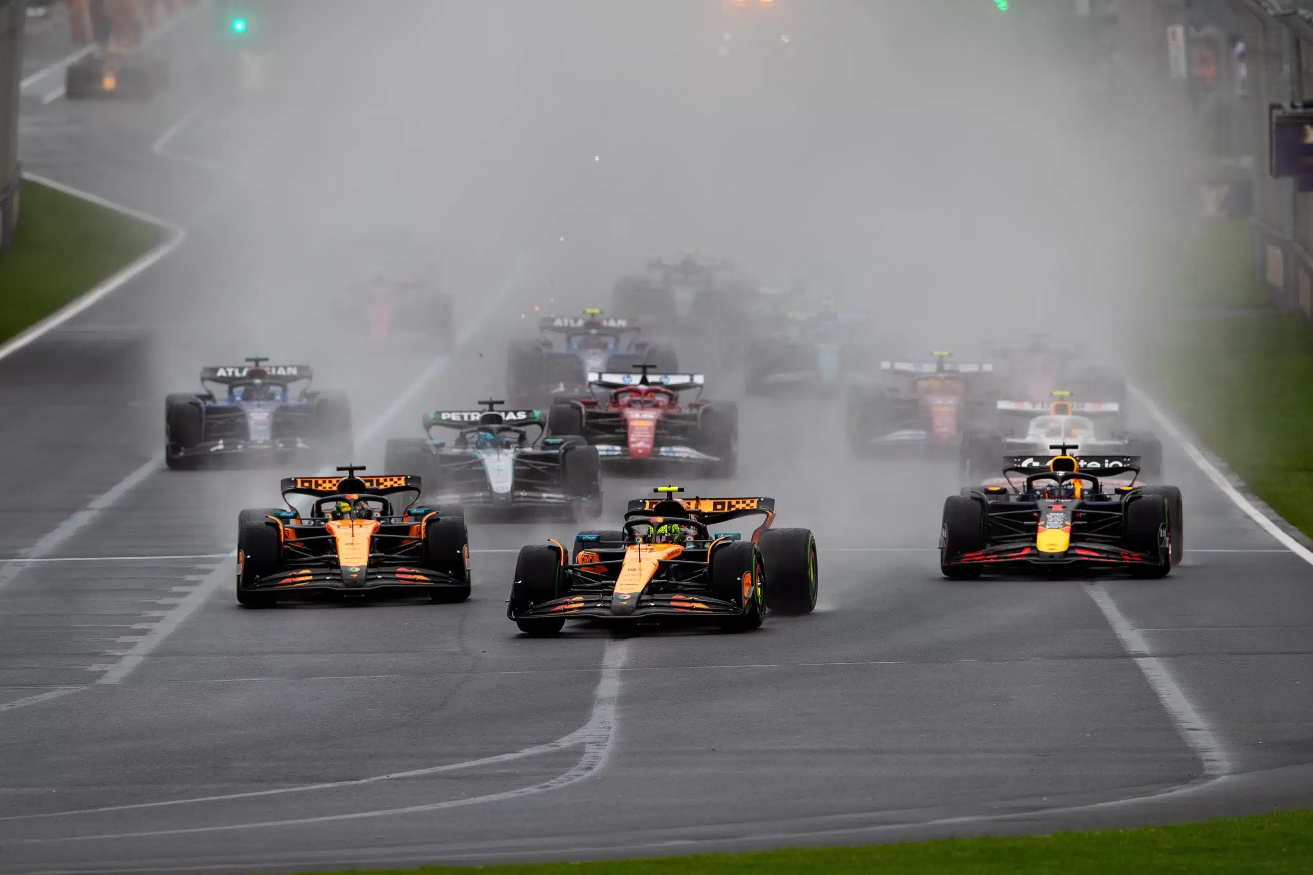 La FIA va surveiller de près les ailerons flexibles en Chine GmJQv1fXUAA-N27