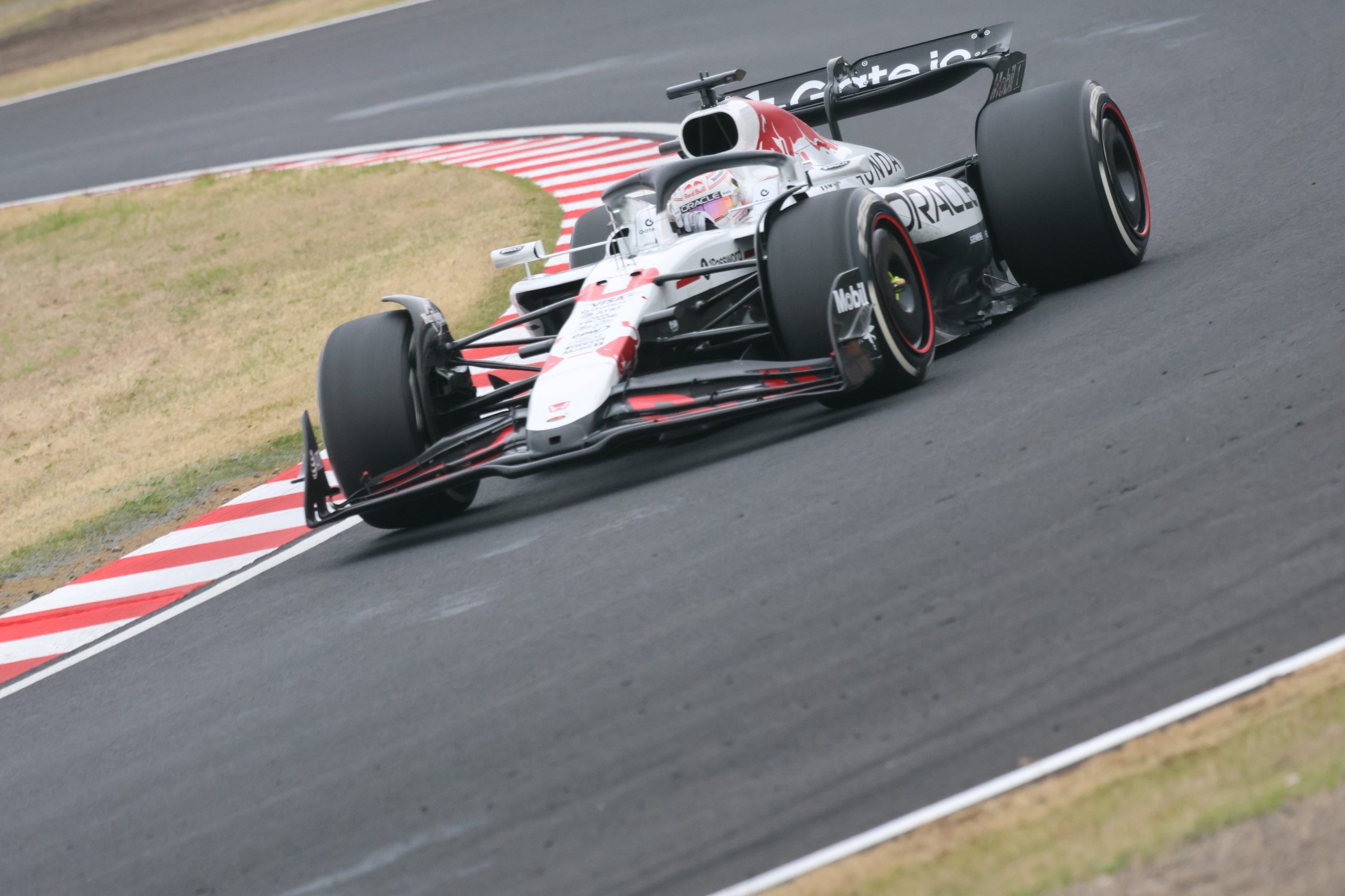 Verstappen s’impose dans une course insipide à Suzuka Verstappen remporte le GP du Japon