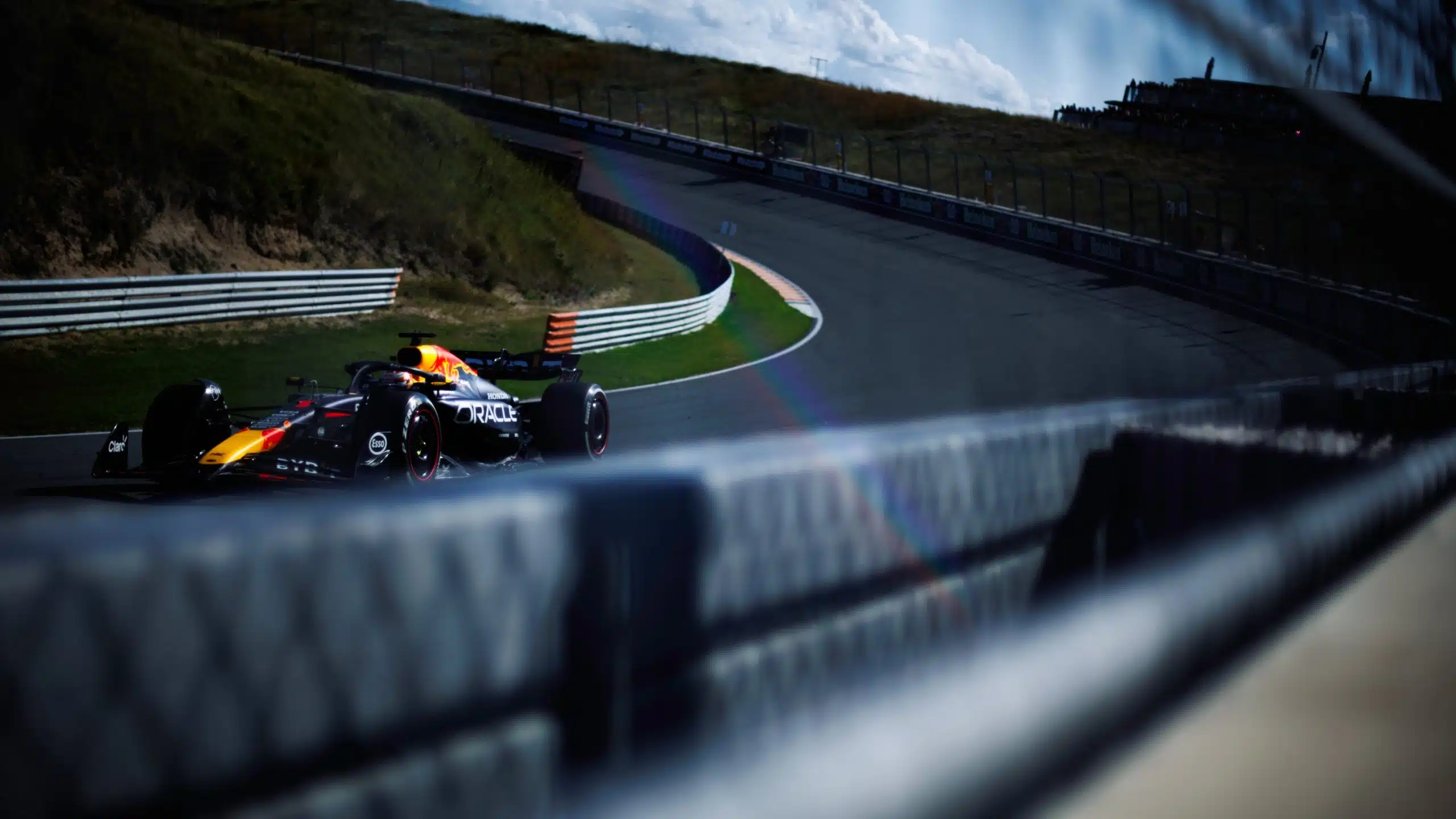 Comment Red Bull peut faire capoter un départ de Verstappen Gv0dFJBWsAAmekP