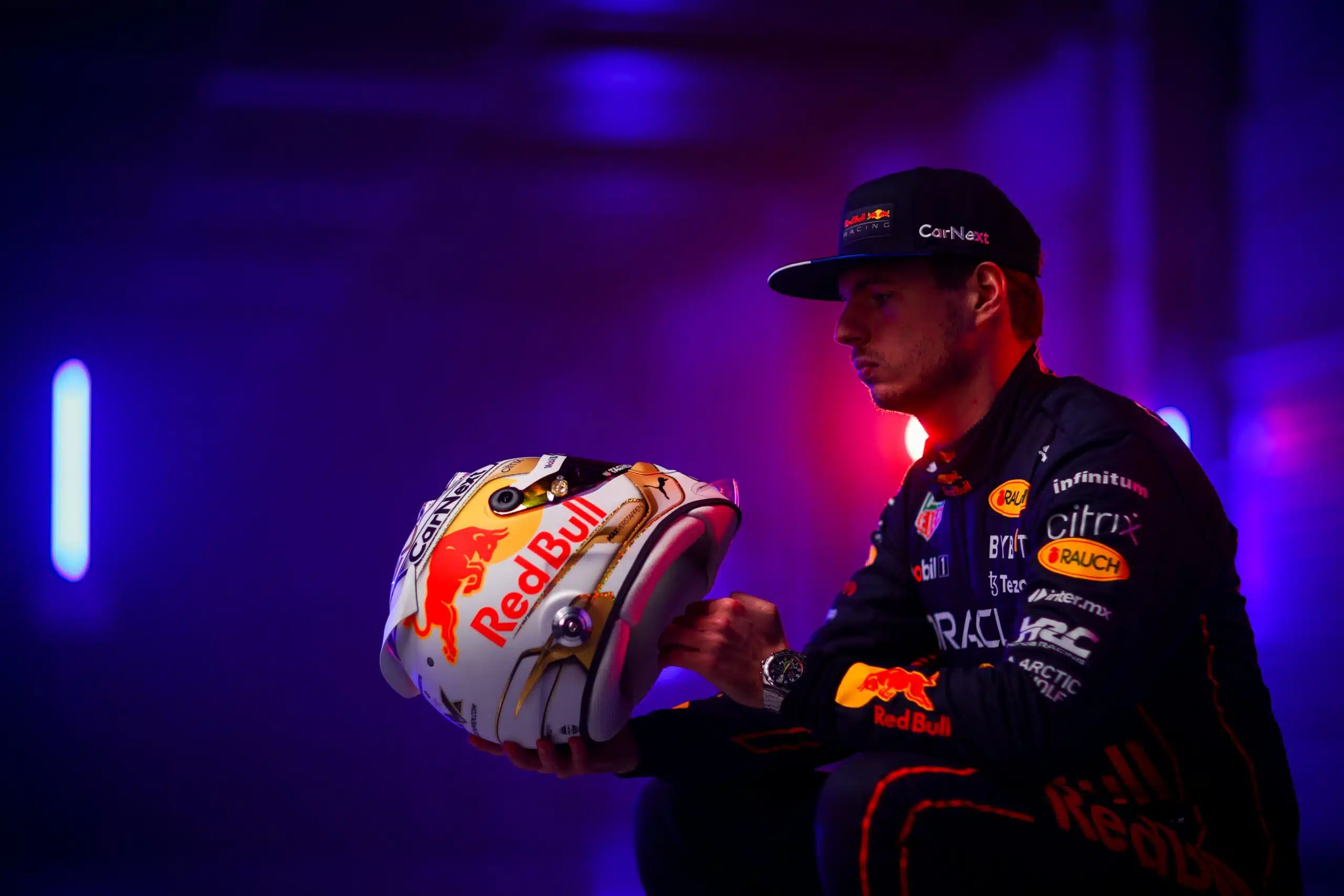 Verstappen est en réalité très sympa et super poli GxgZQORW4AAOWt4
