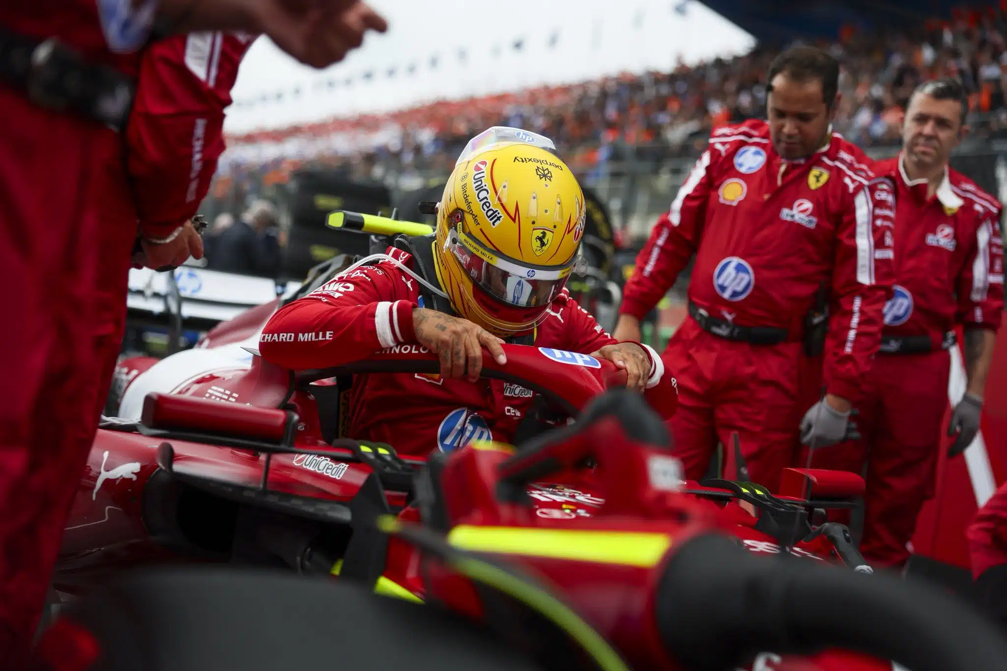 Le sort s'acharne : Hamilton pénalisé sur la grille à Monza GzrqcvuWMAA8tA6