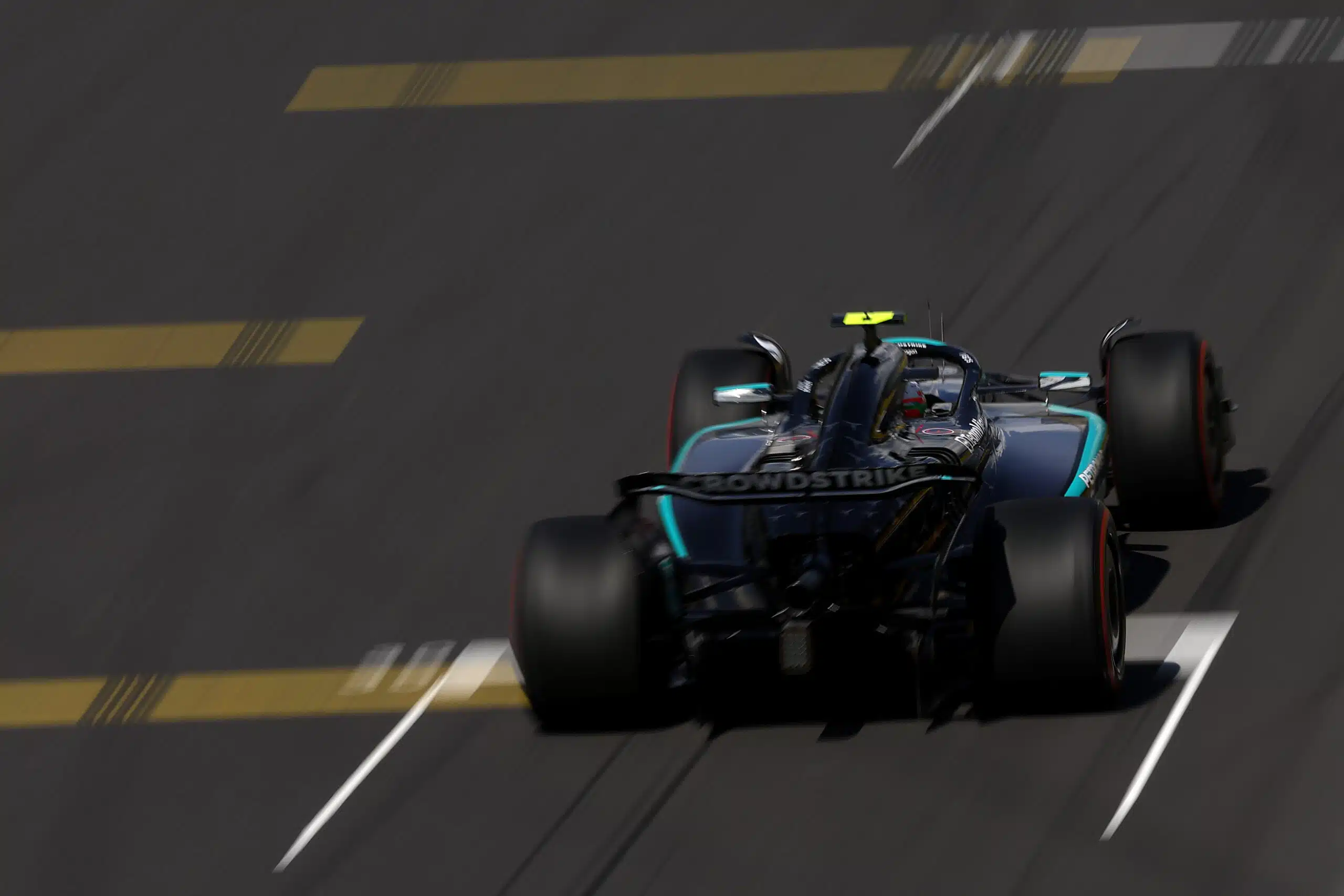 Mercedes manque-t-elle de respect à Russell et Antonelli ?