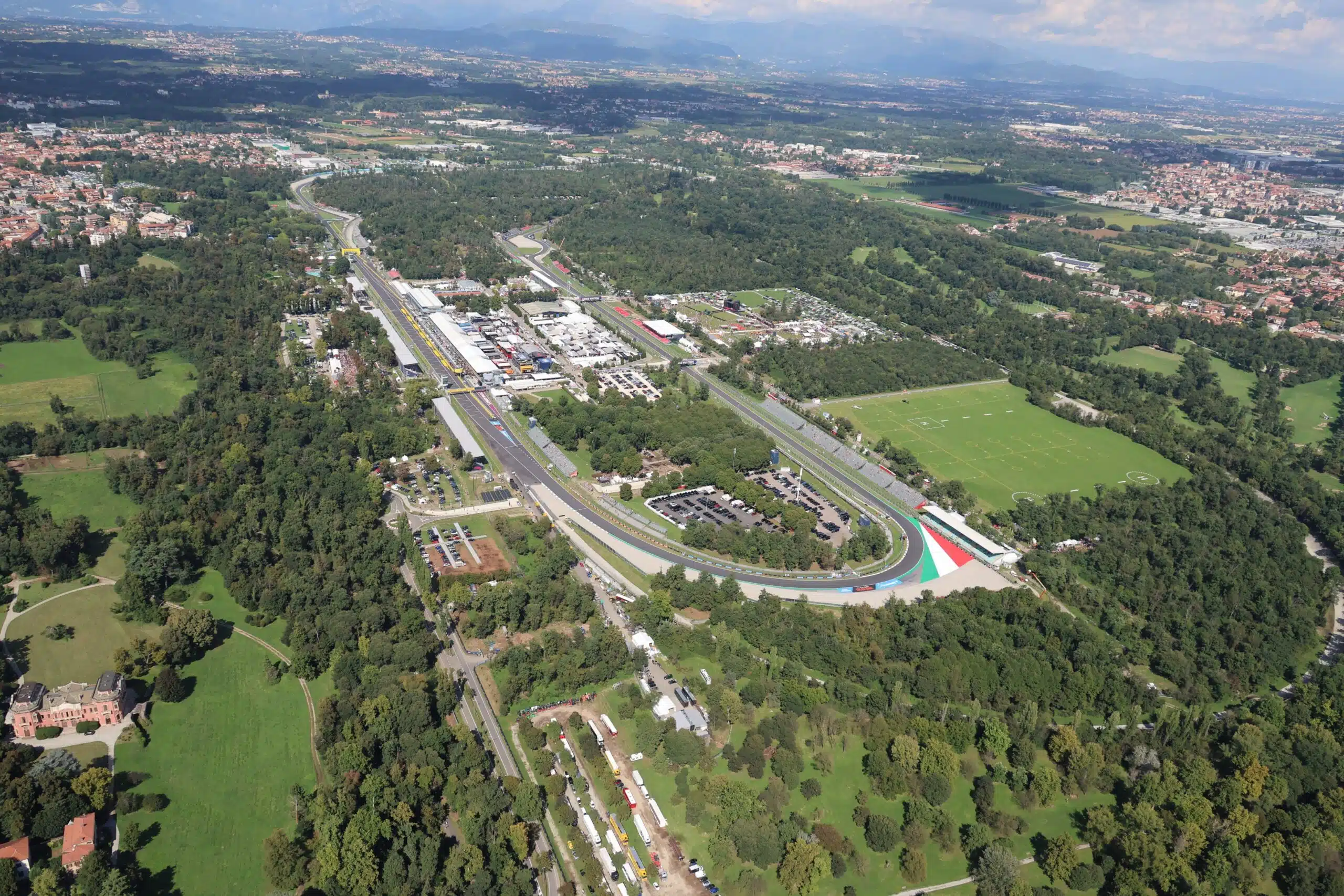 LIVE F1 - Grand Prix d'Italie 2025 : La course en direct G0KXtZJXIAAjf0B