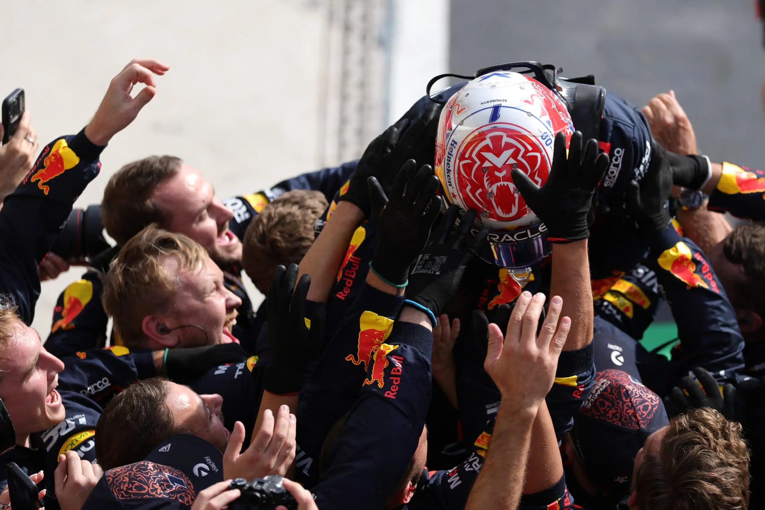 Verstappen s'offre le scalp des McLaren à Monza G0QDJI_XIAA-0Jo