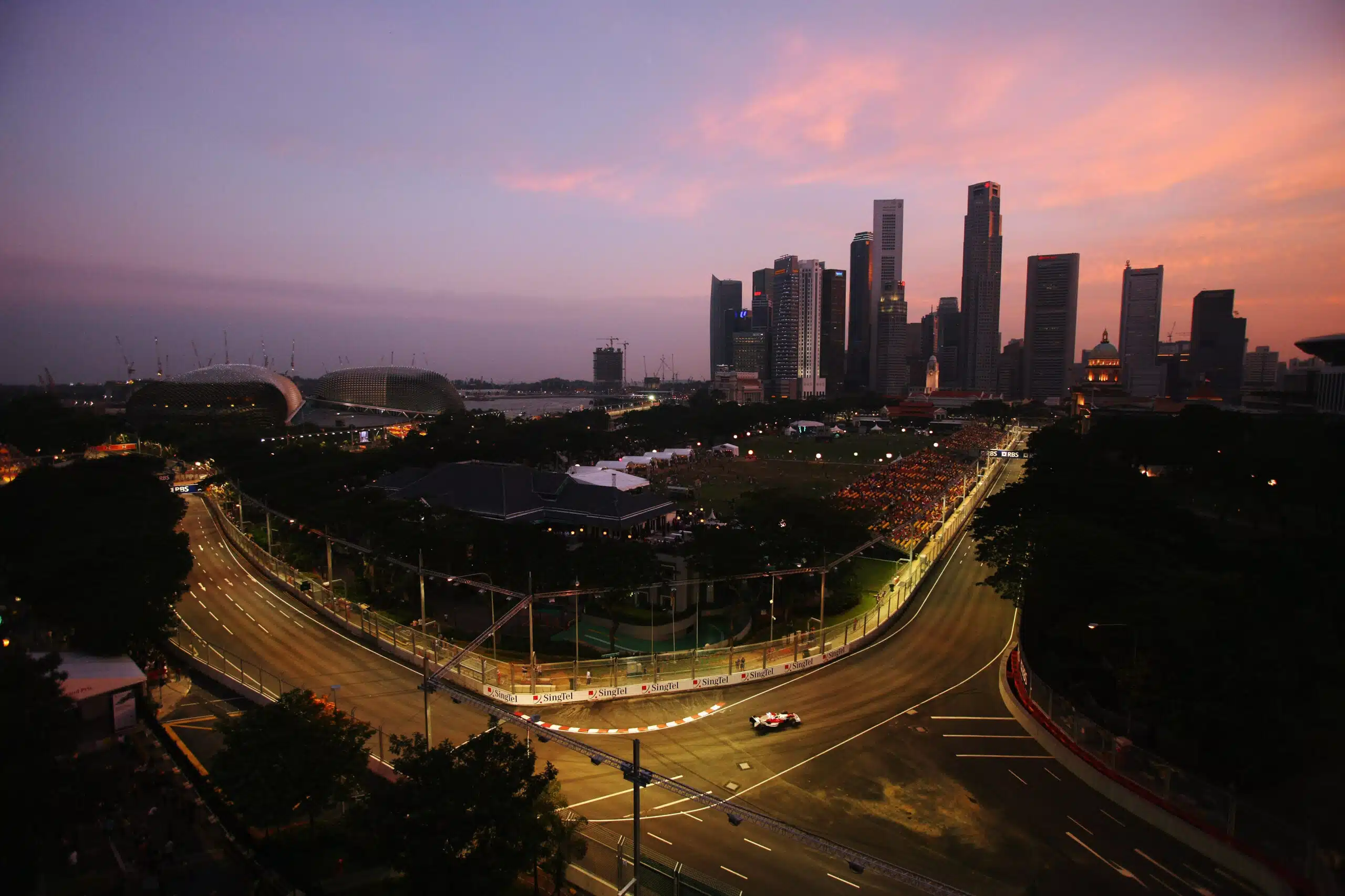 La météo sous étroite surveillance pour le GP de Singapour G14iu8qWQAAkvMX